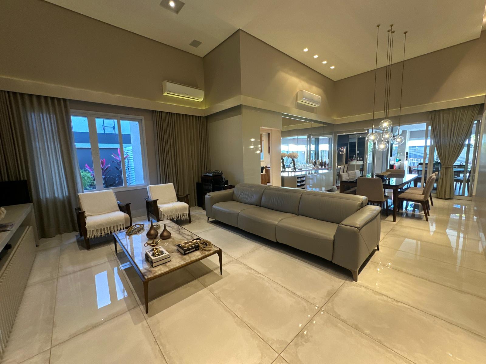 b28249f5-95f6-4925-80cb-f126ccc8d5cd