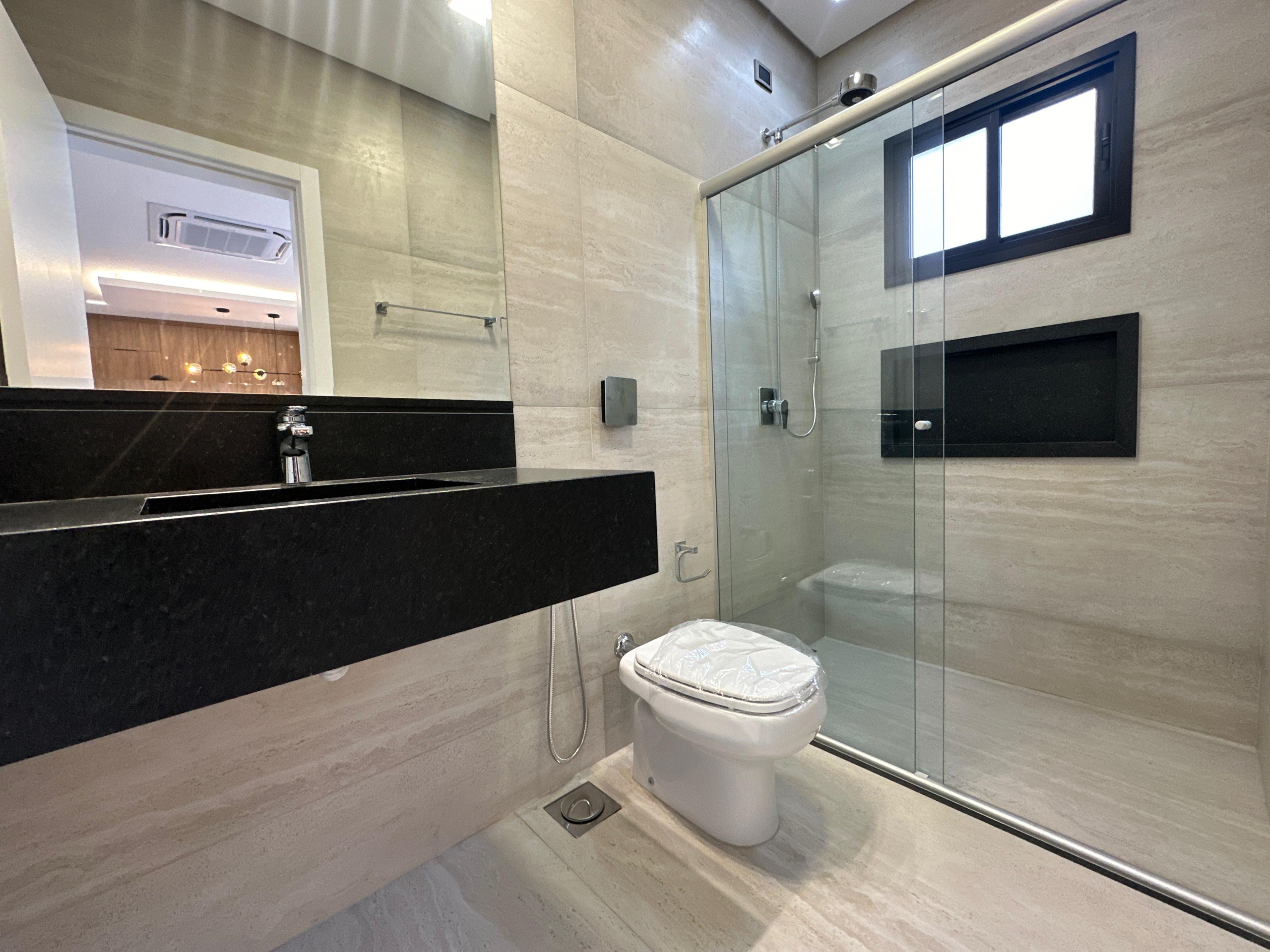 21b4d71d-db45-4964-a96a-e53590c9e541