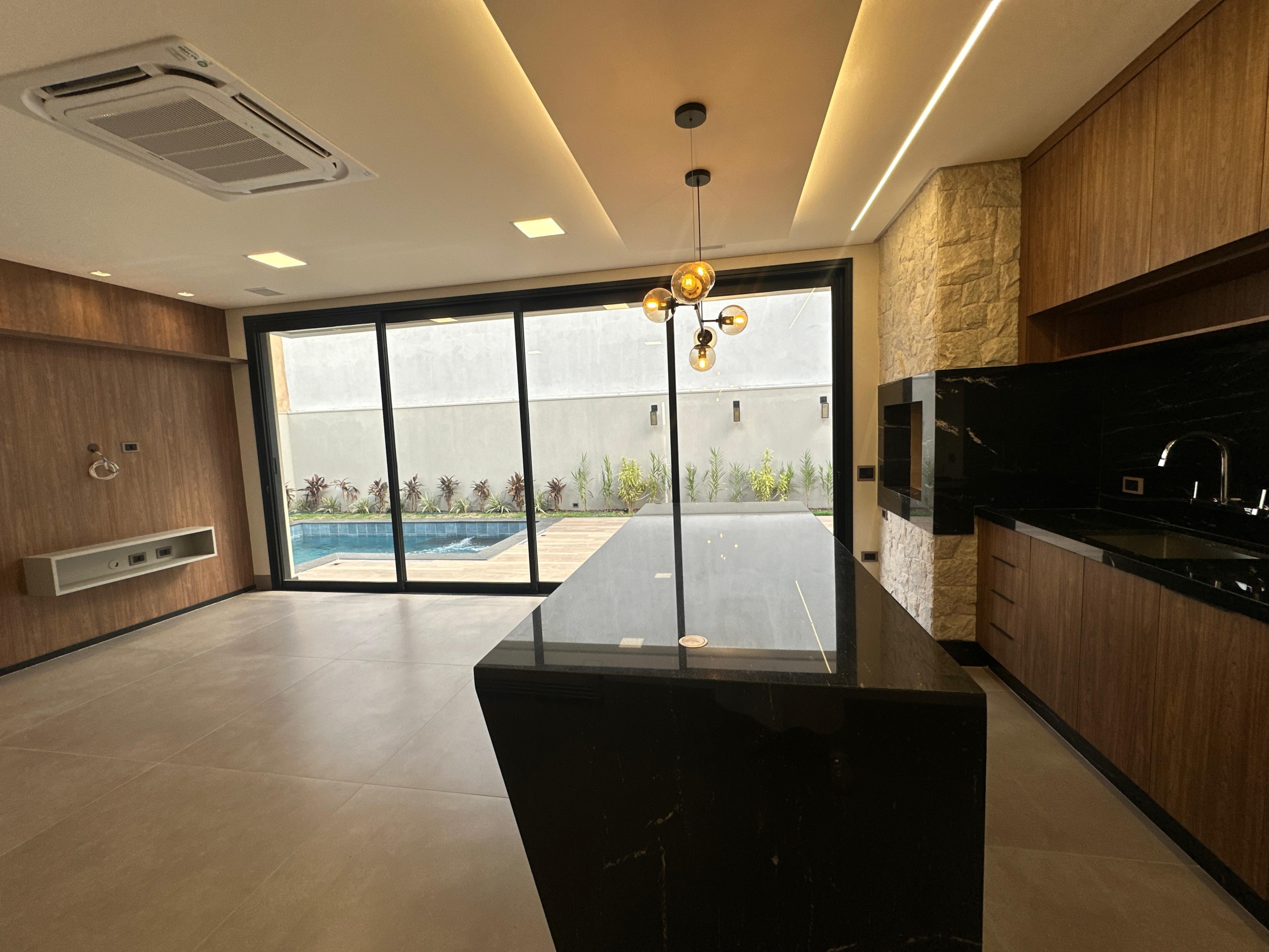 615f60e5-56d4-4c18-abe3-9fd455a0834f