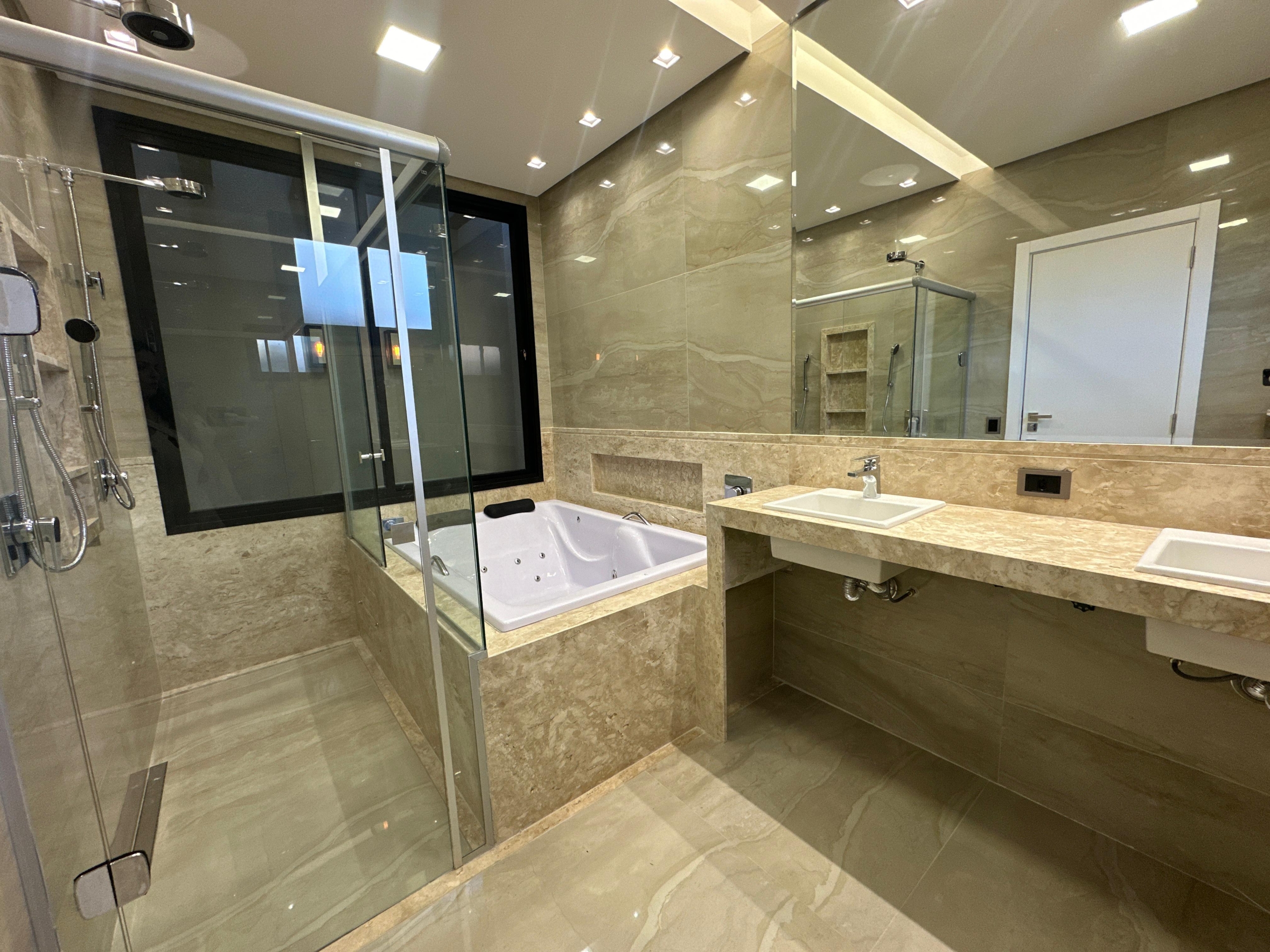 faffa3a3-b6d3-4061-b66b-38714ce87b00