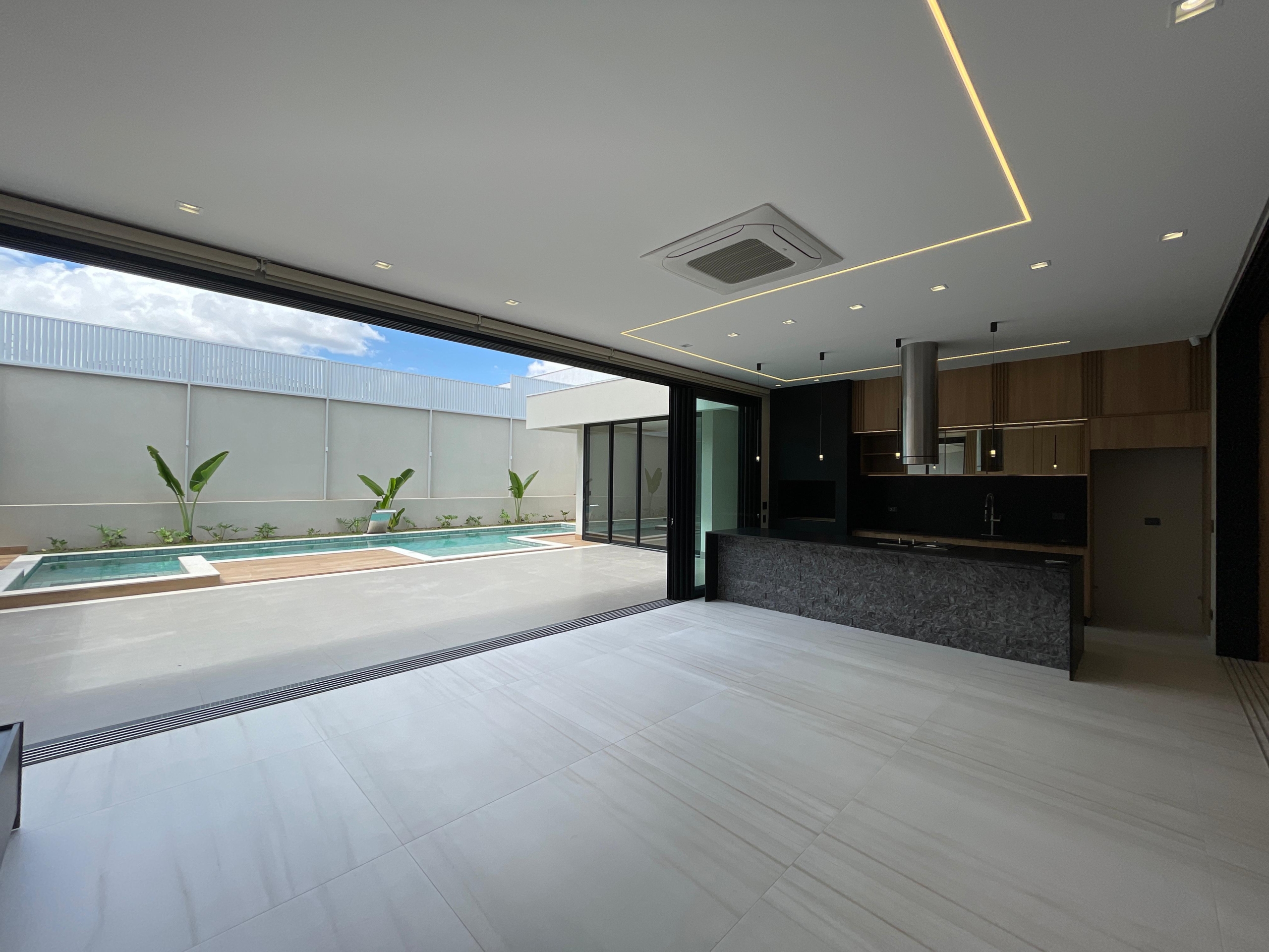 034b84ed-c8b1-4585-a41d-c3c979e0089d