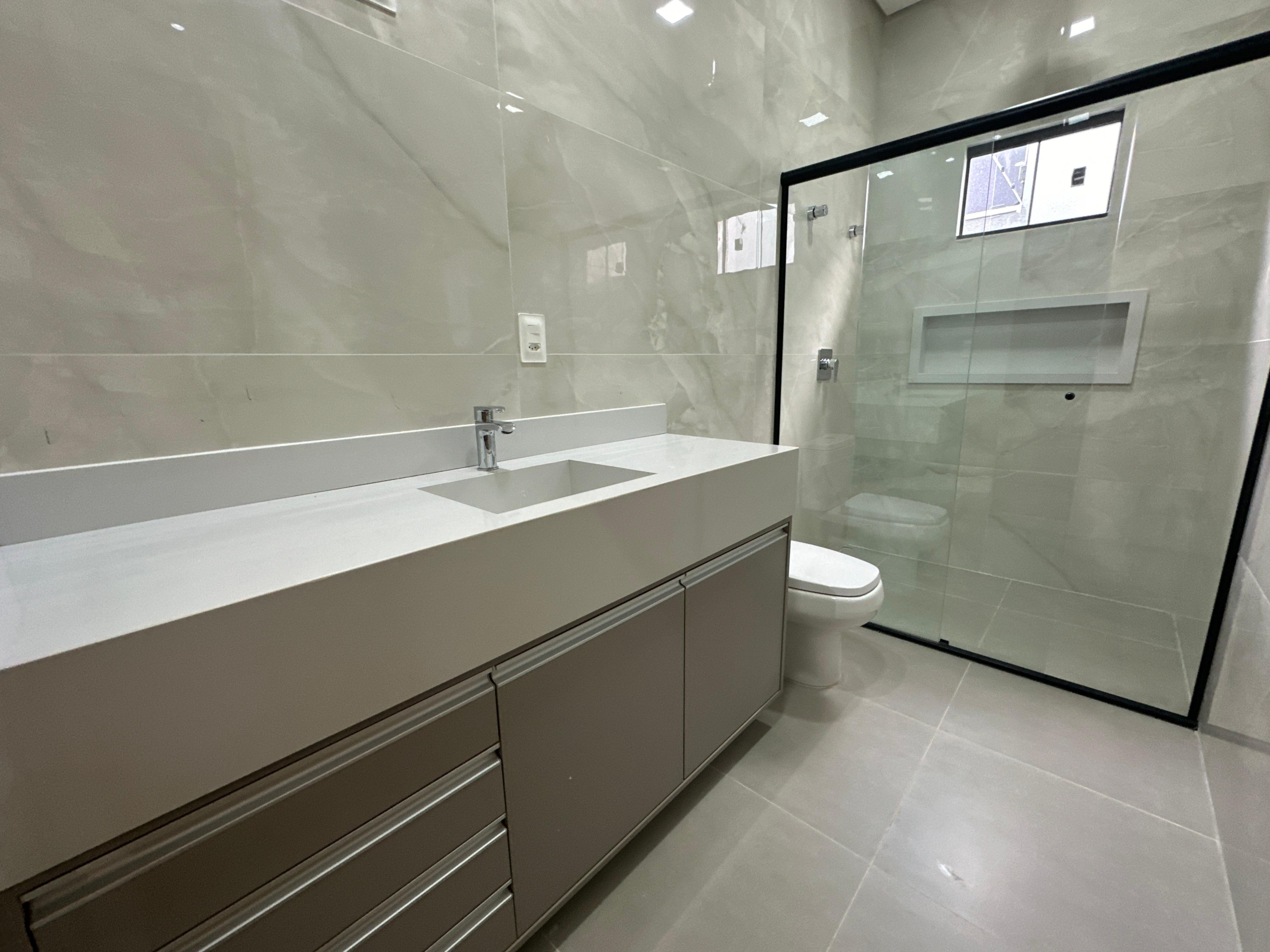 042d9d1f-75e9-47d5-843f-4c3915a1cf67