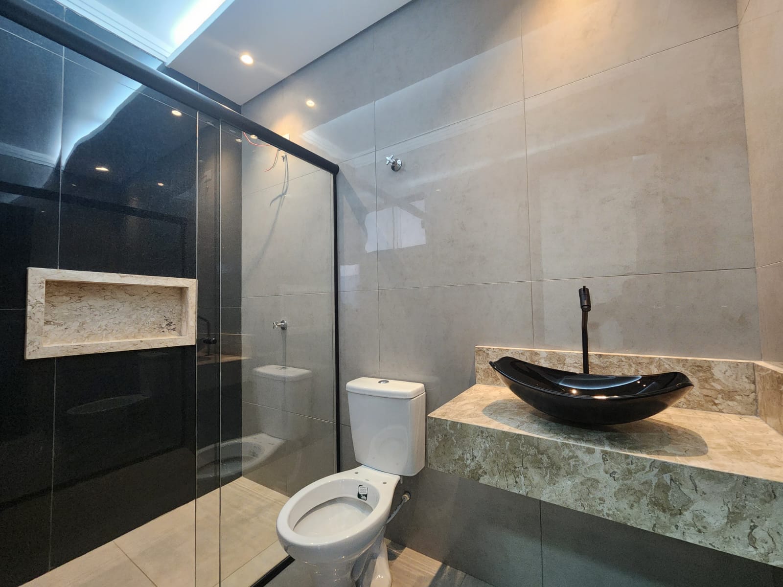 2ab42fe4-7c3b-458f-bdf3-fe3c60452515