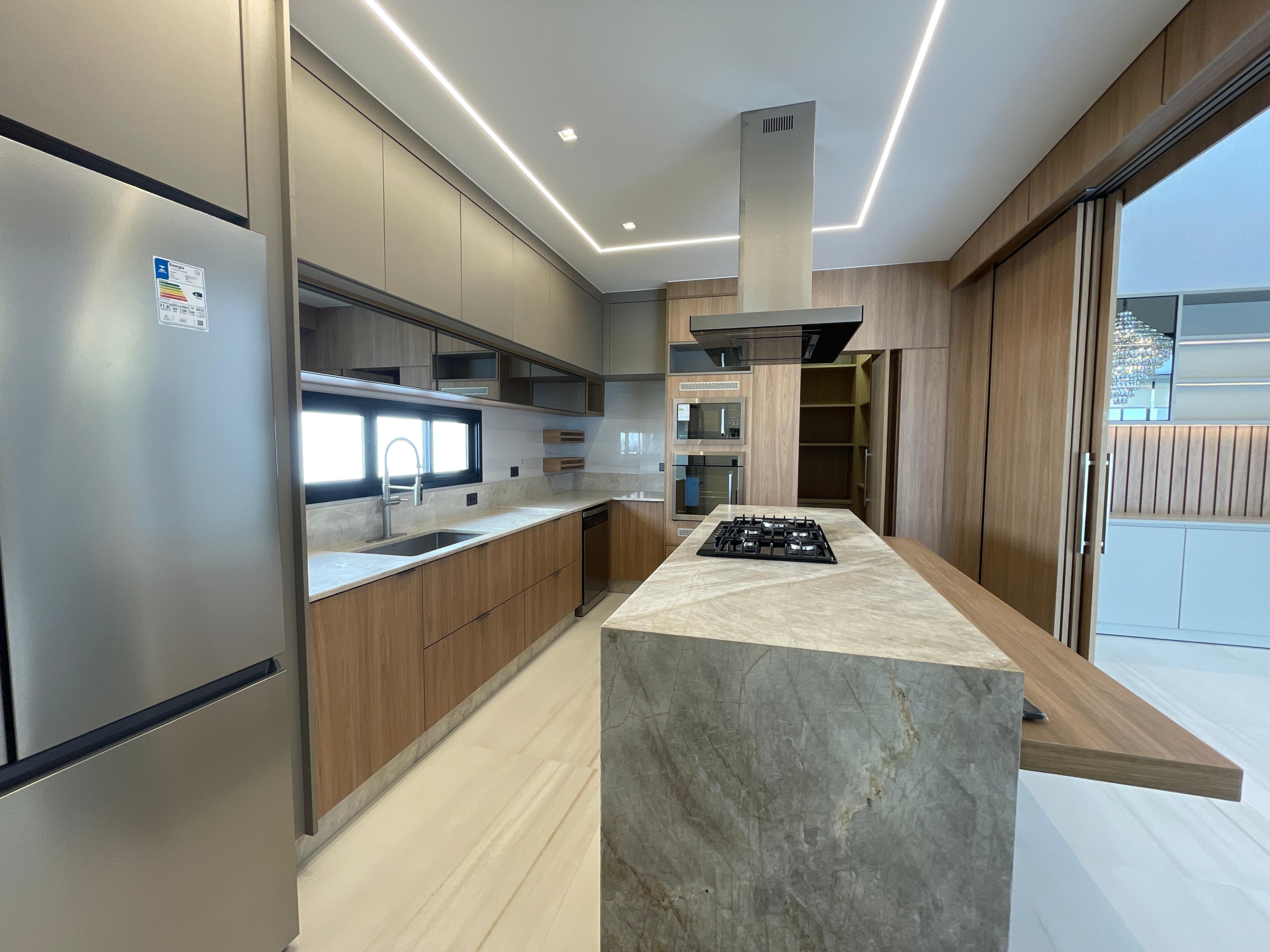 2b4ff177-a96c-45df-a4d1-4703fa9449b1