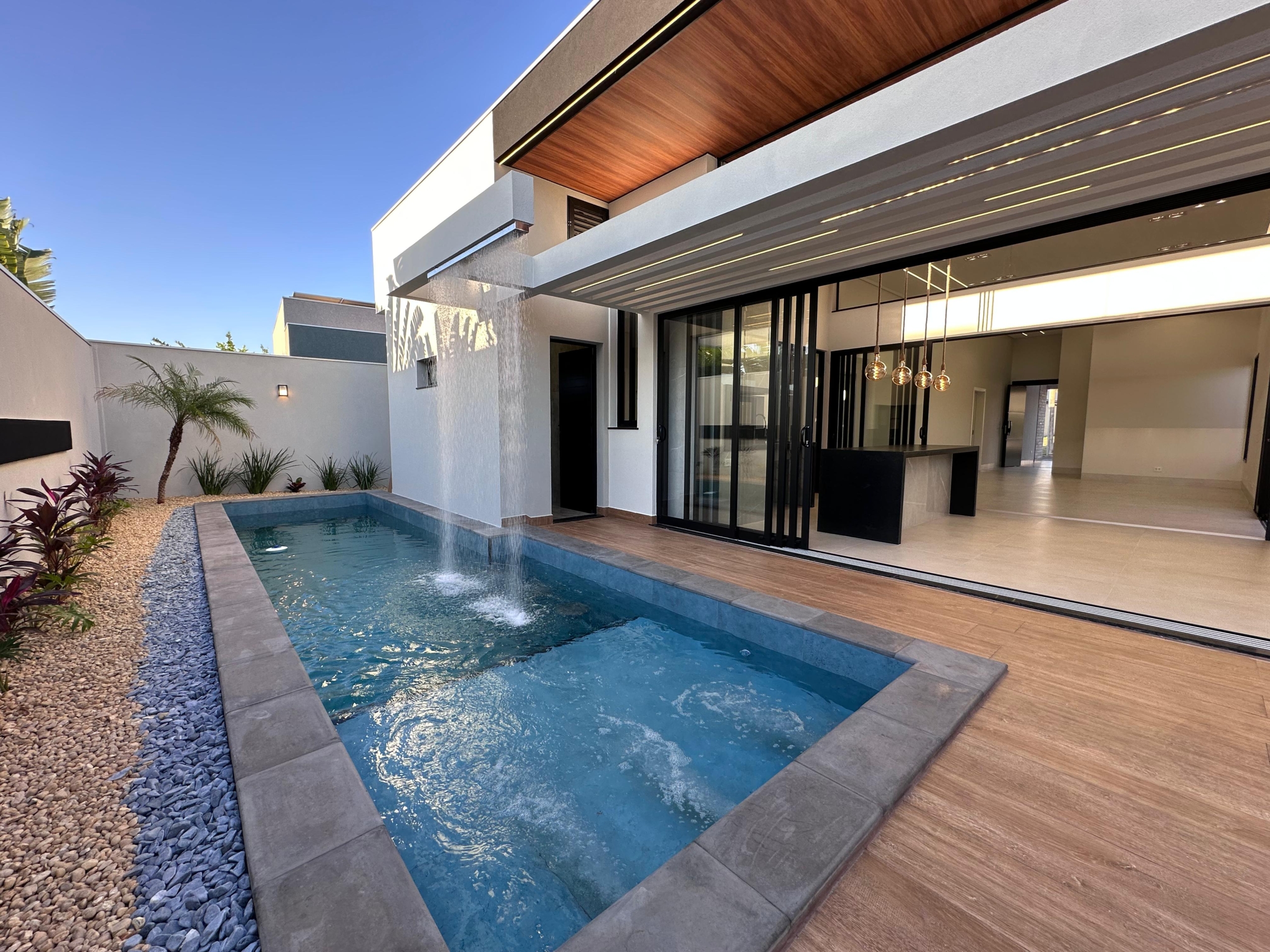 36e47f8c-8119-4376-a214-4603c5740362