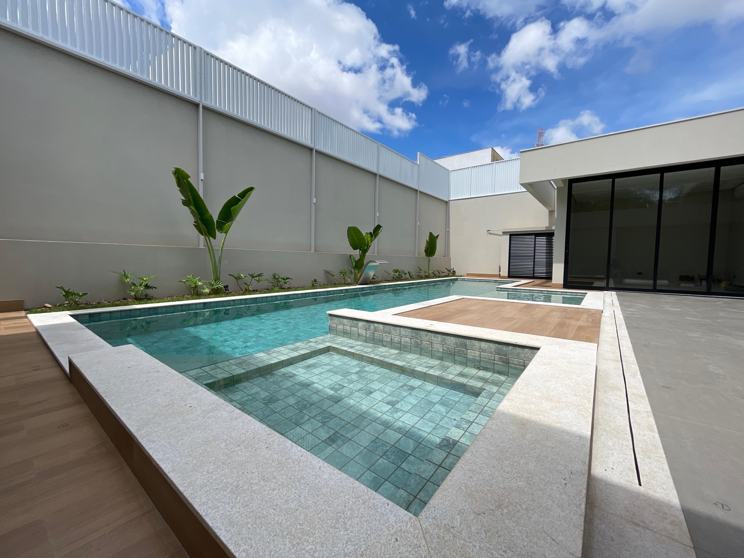 5d8190d8-2736-4616-9732-7ac1c351c8c1