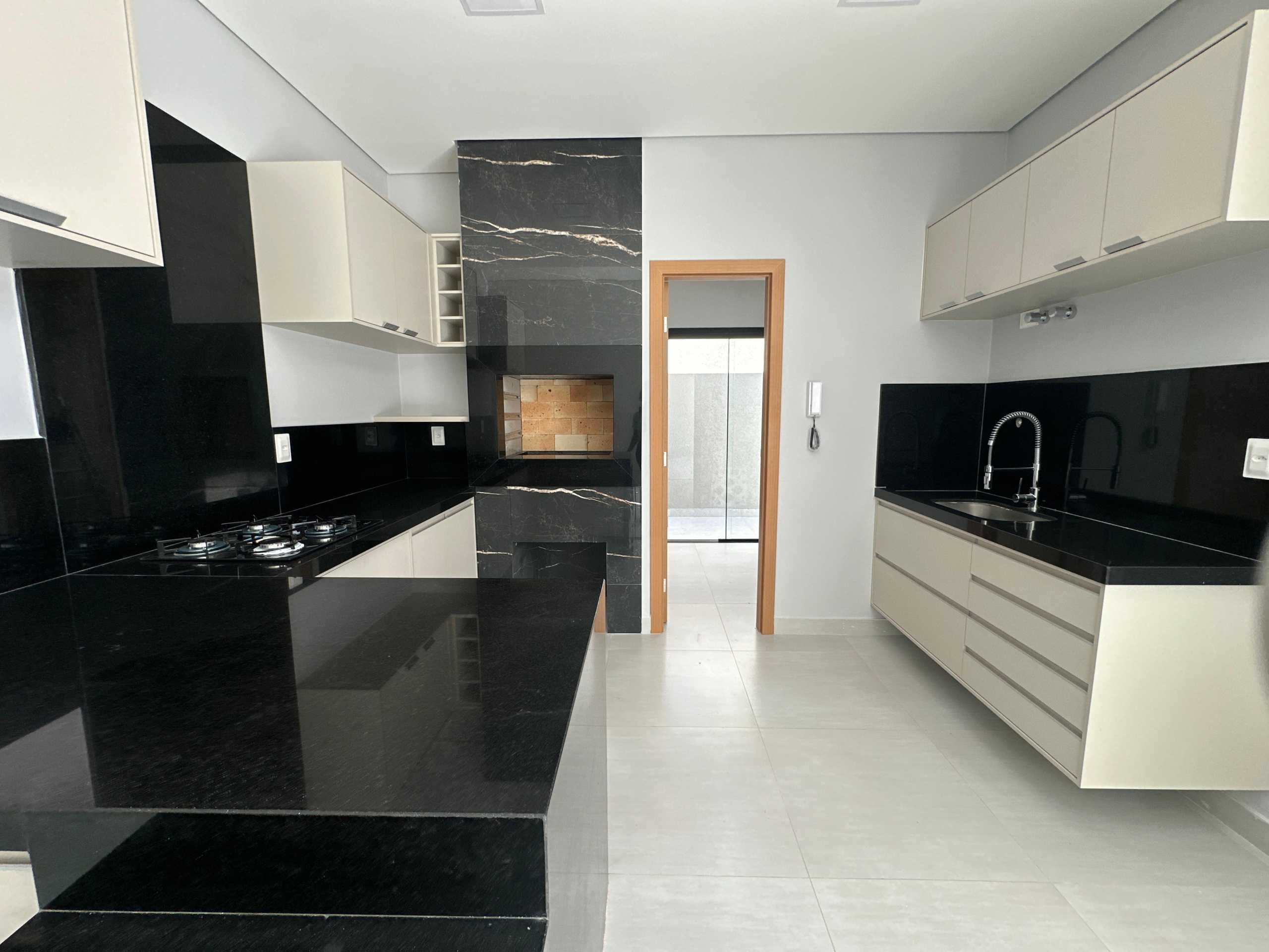 70e1bb17-d438-4e48-9ebd-190cade94ee1