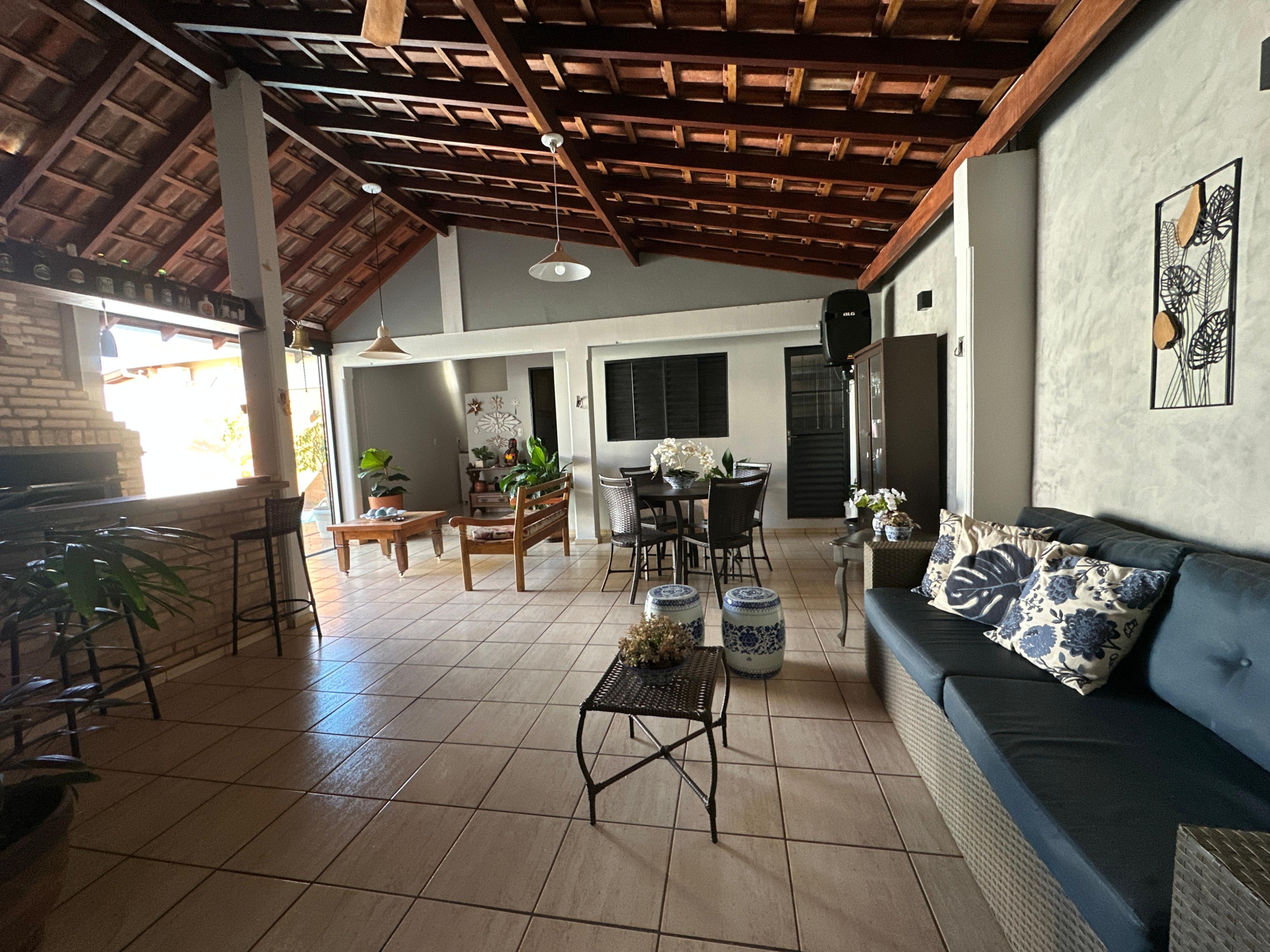 8c533236-f8c1-4a40-bf07-be432440c5ff