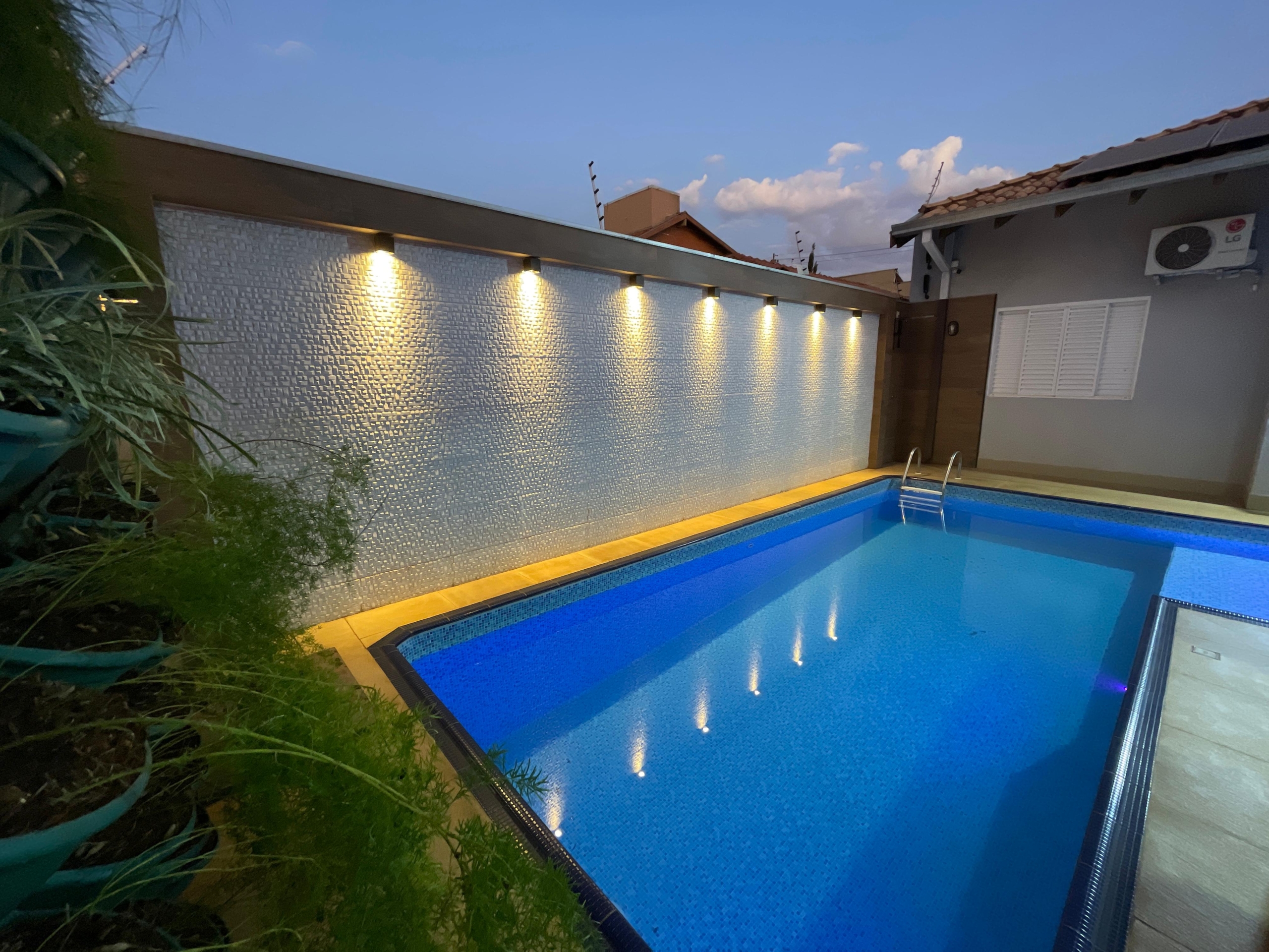 aaf80b40-7494-49bd-a761-73d62d91d430