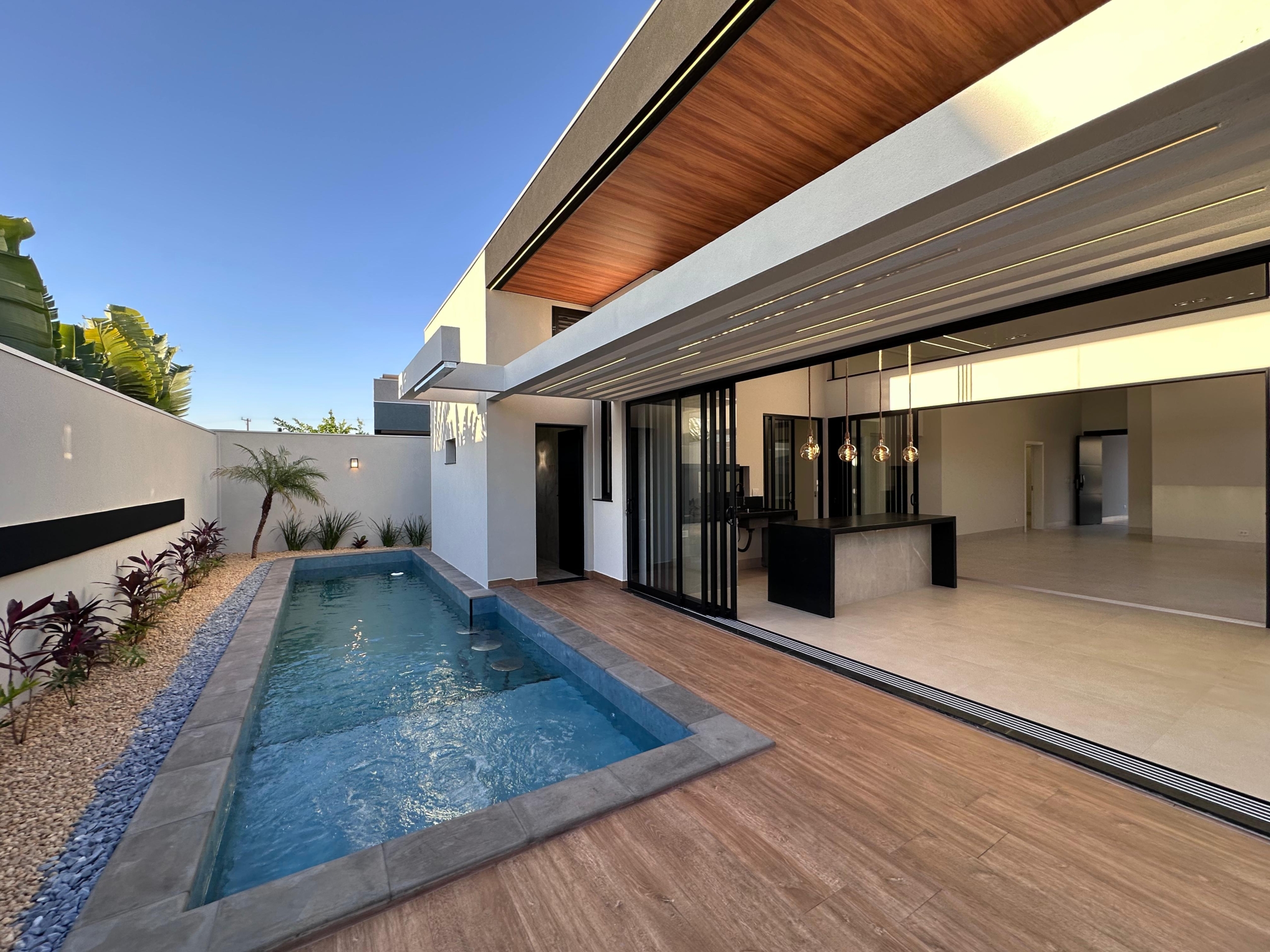 c1f99ddd-9cf8-4d8f-a068-9bb7aaa3e492