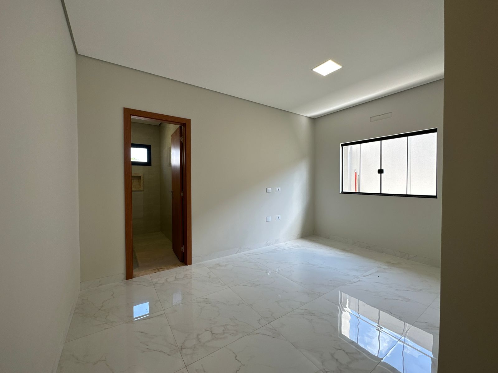 ccd57e6e-bcd6-4e8a-ae8b-1d6483982b43