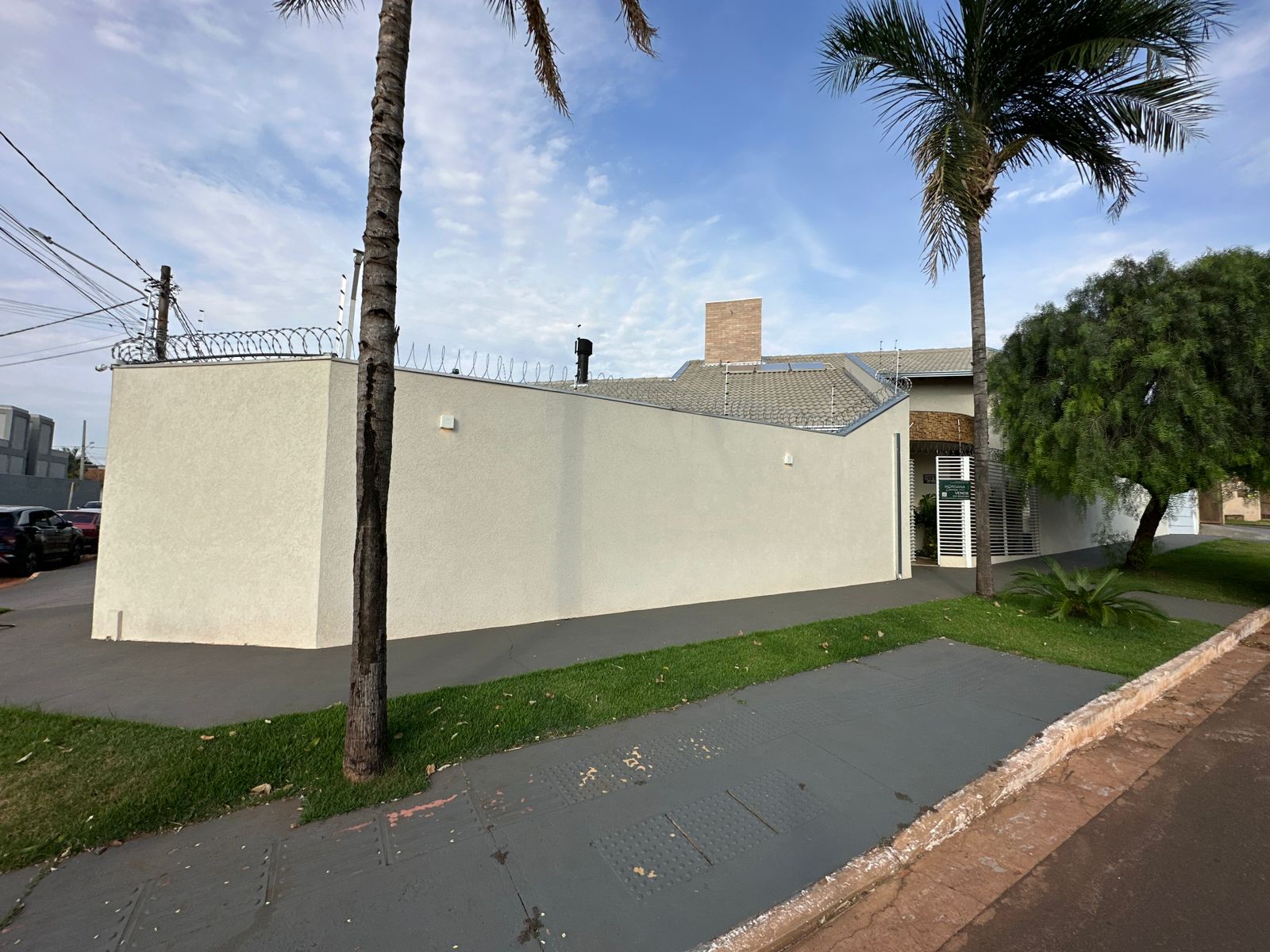 d6279d9c-61f0-4371-b6a0-0efd45cceec5