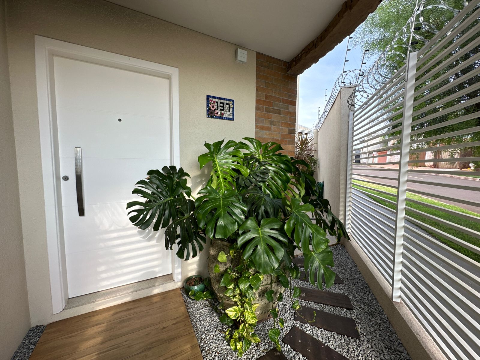 dd6ab224-268a-44ae-b4c0-7540be2e4d7f