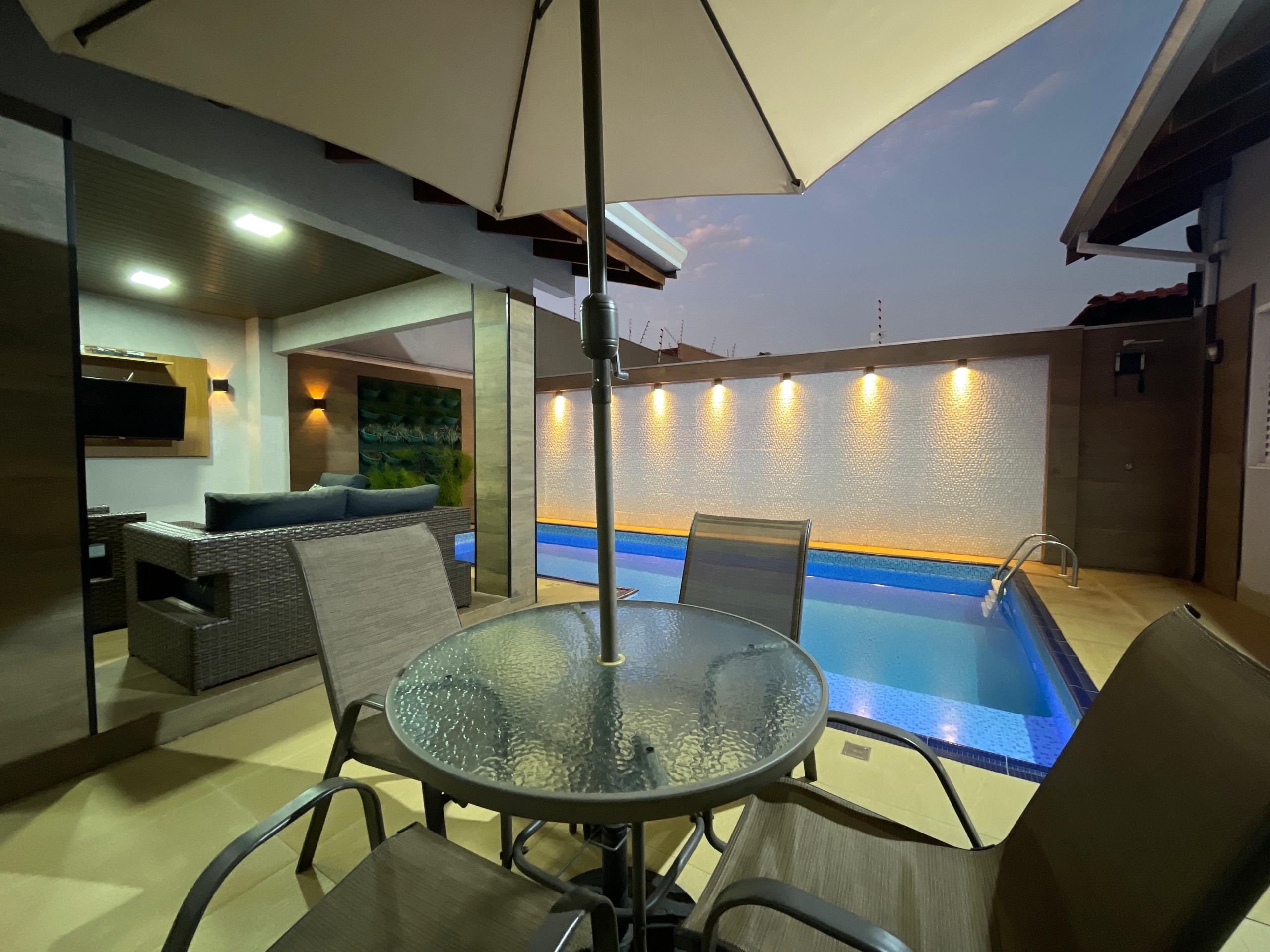 e17363e3-e93a-4642-971b-7d3d690086a4