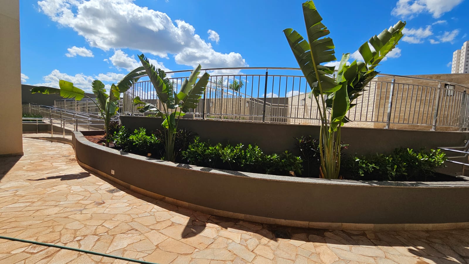 06c91c4c-a21f-461f-8579-61ce94e1d885