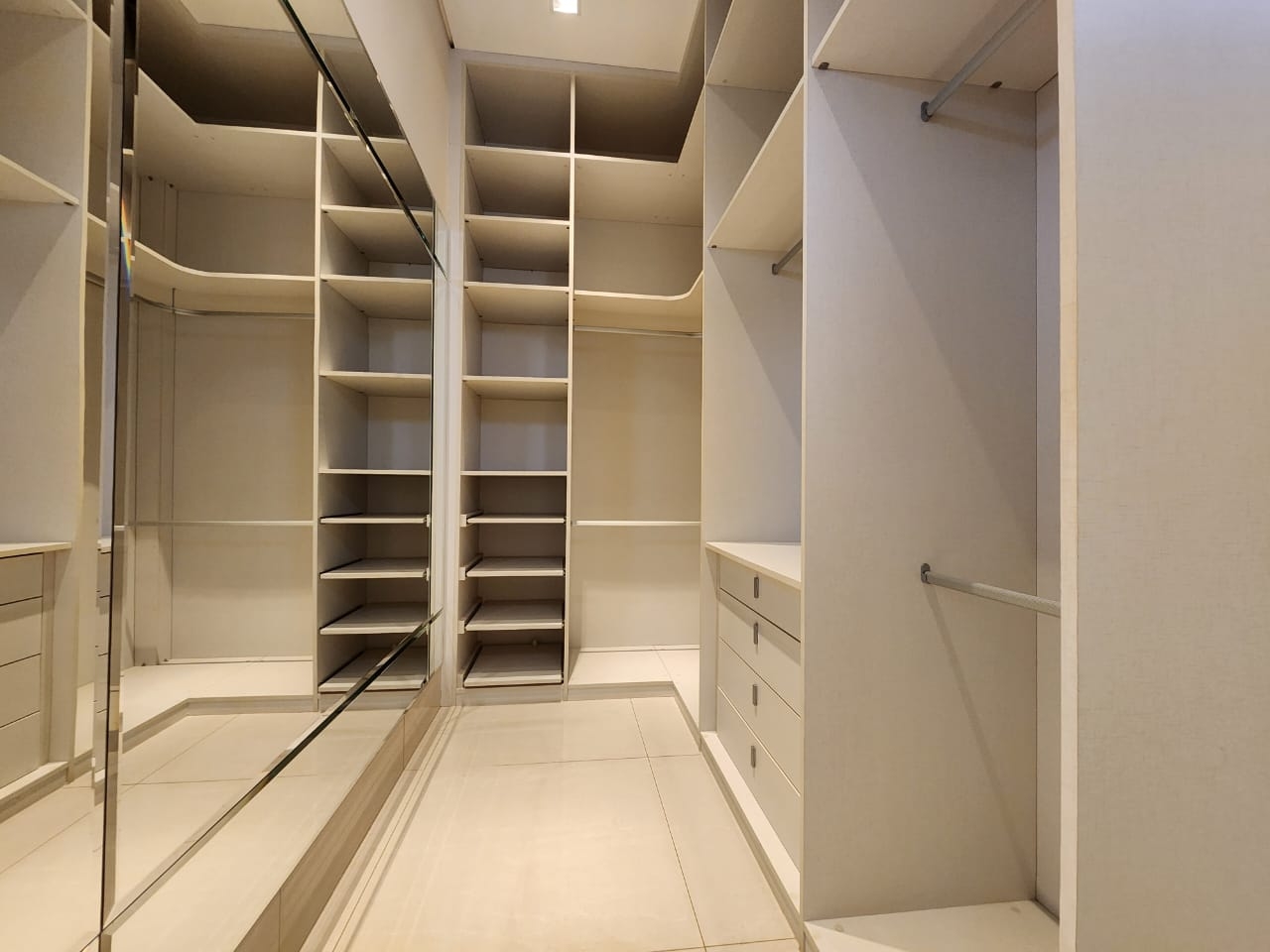 0e08be31-bbd2-4078-a2ed-2d1a5d83e082_Easy-Resize.com