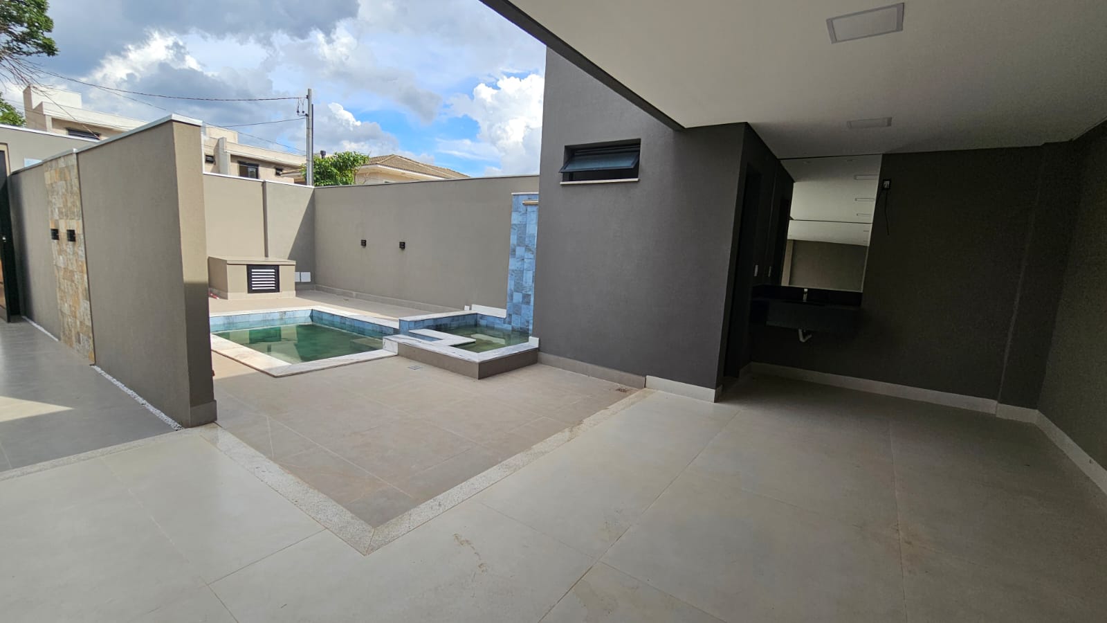 1322f78b-b902-4e26-a9dc-4ca8027290e7