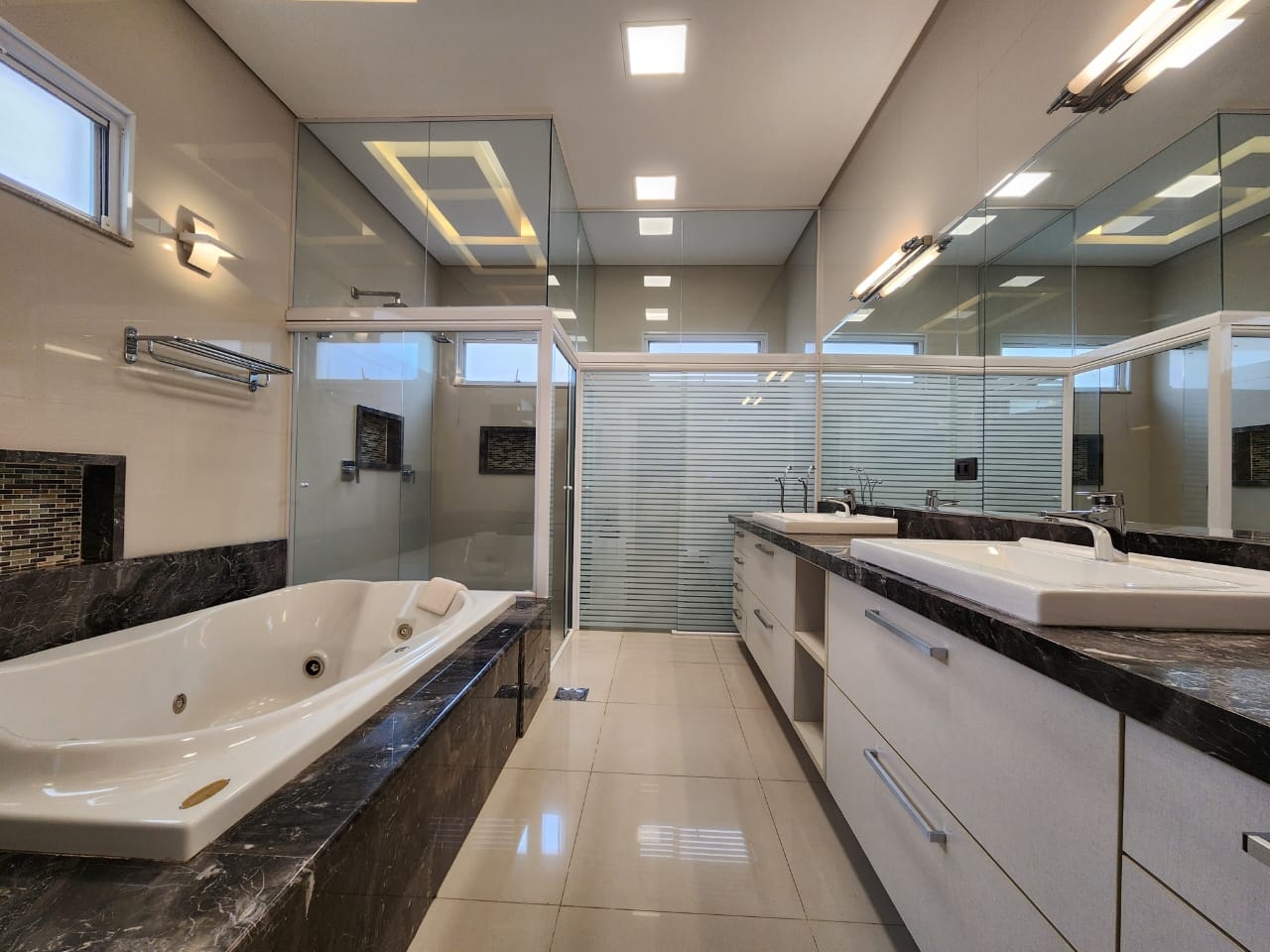 14b505fb-e80a-4978-87d7-fd3226ca77d0_Easy-Resize.com