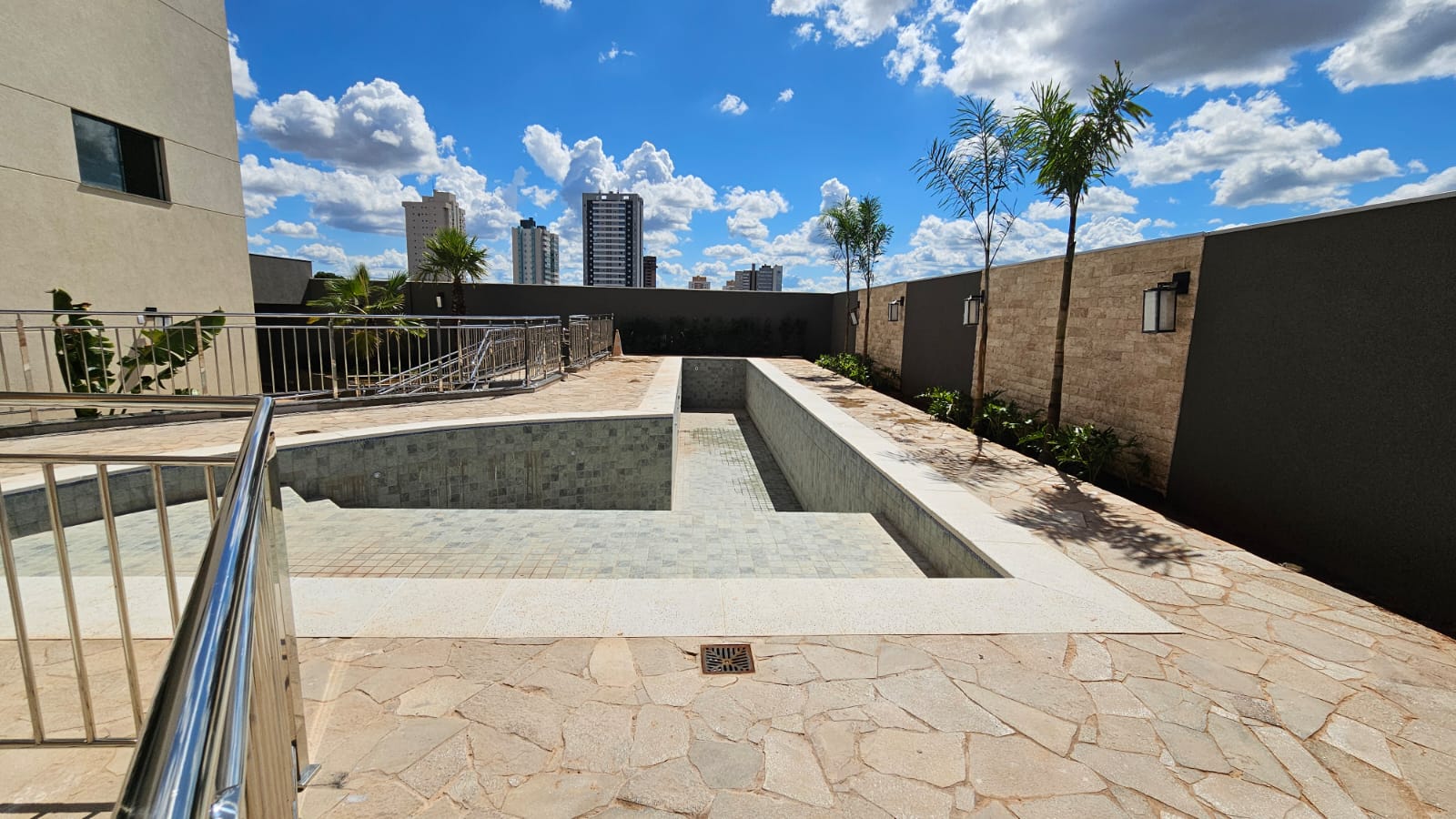 1e1057fe-472e-450c-a42f-4fcd653f2b10