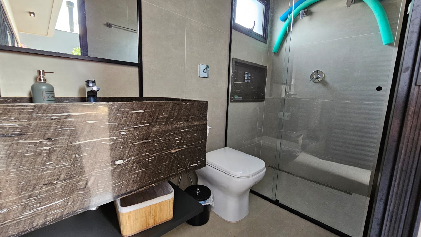 26374ccb-2c95-4677-bdbe-f4ea251810ae