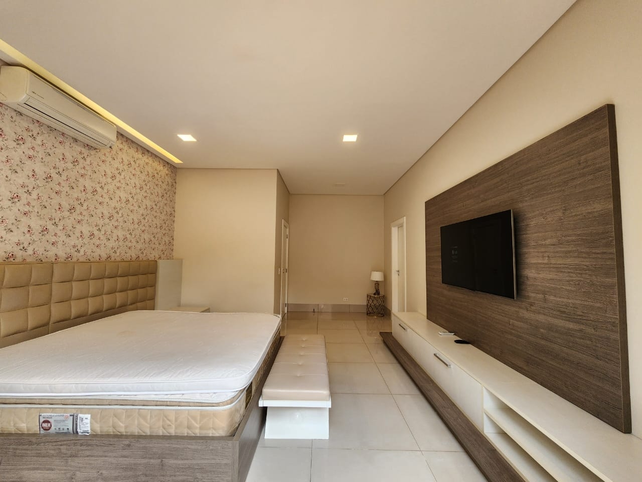 2b943973-ff72-4fa7-b359-0ab5feef0f75_Easy-Resize.com