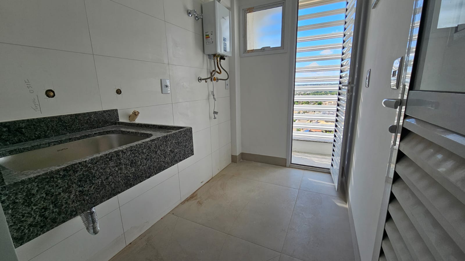 2ffff9d2-8970-45de-a94c-a80b7966d034