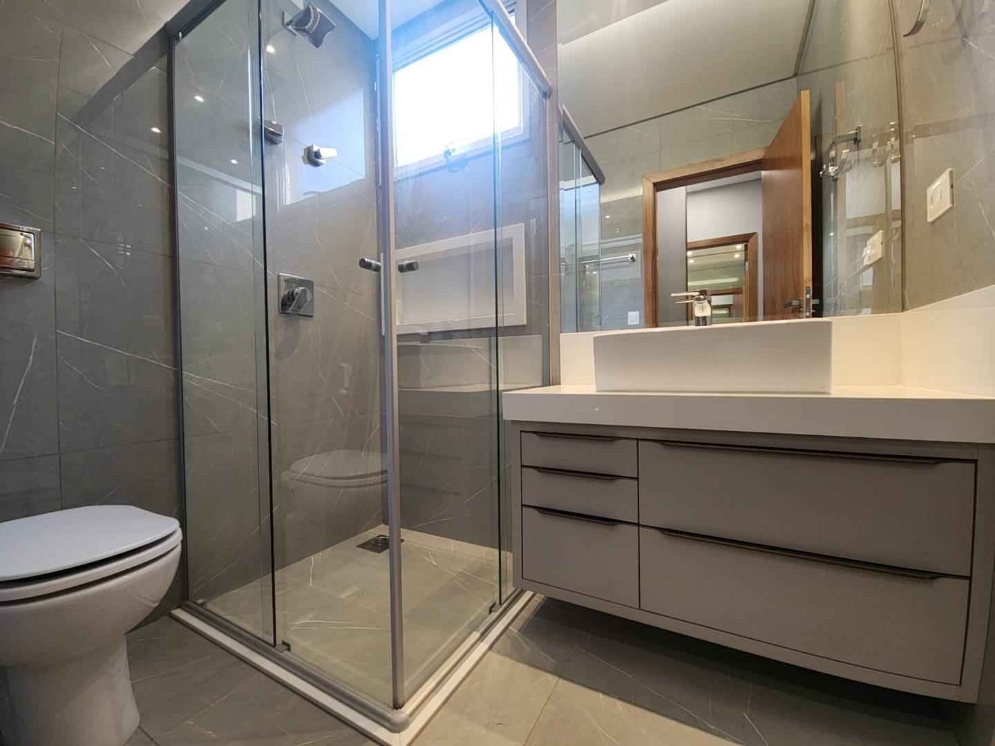 3ac524f9-81be-4d74-b947-0ed07e441466