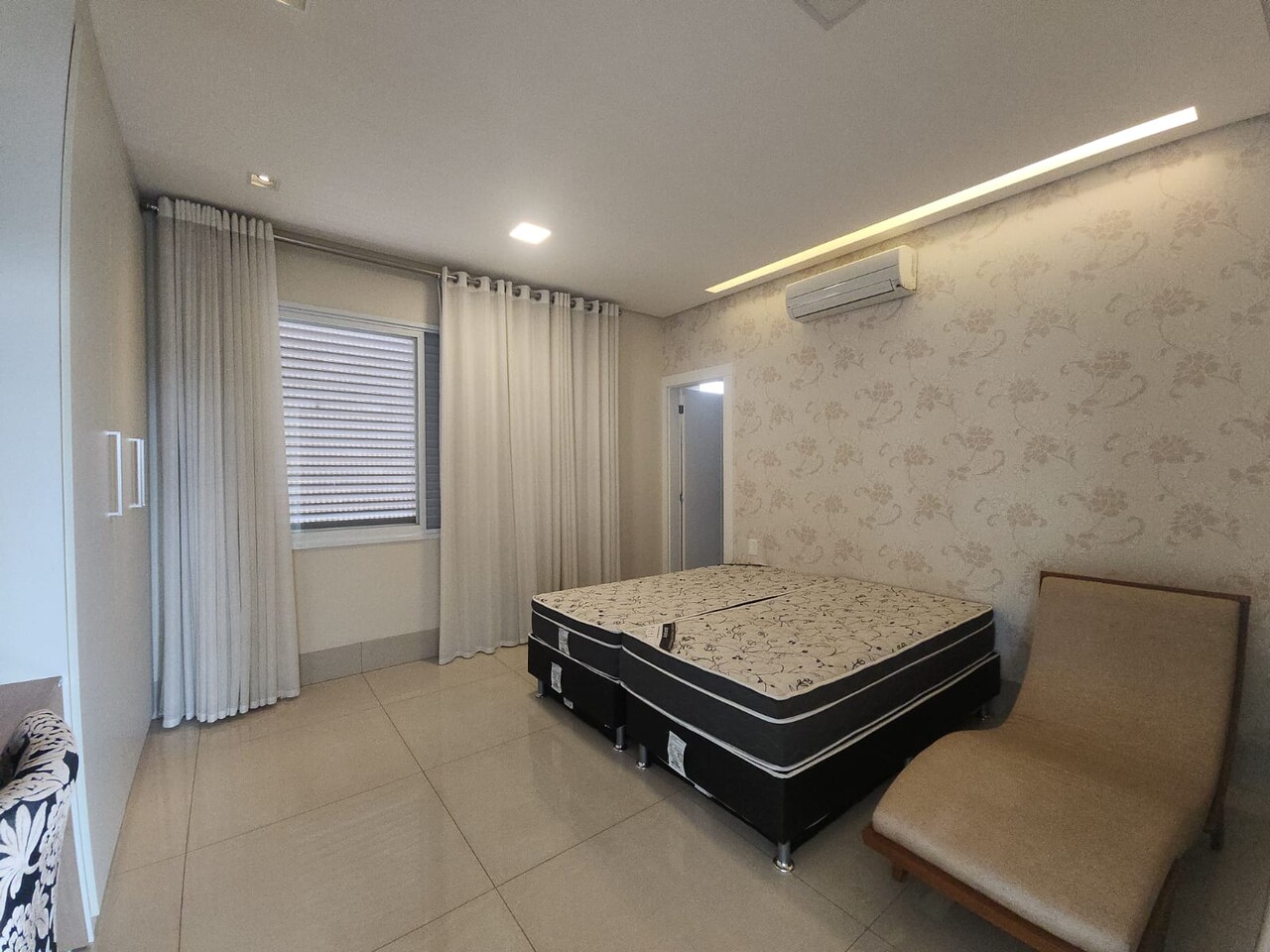 3b17a489-516a-4003-bf89-2ef39af18dab_Easy-Resize.com