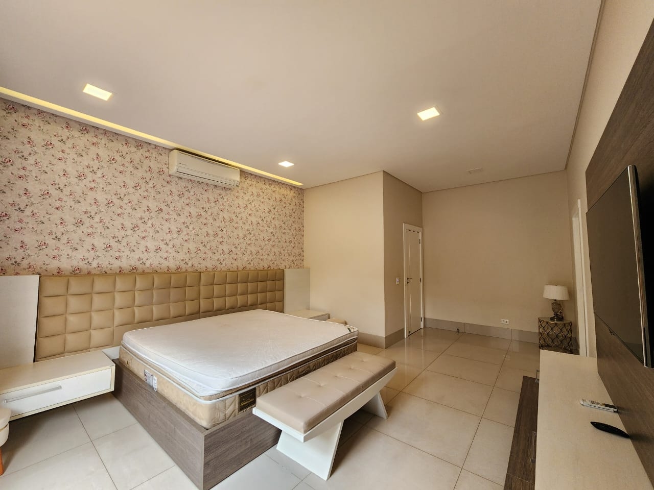 47fa886c-a326-4625-bb67-30f5e2b41040_Easy-Resize.com