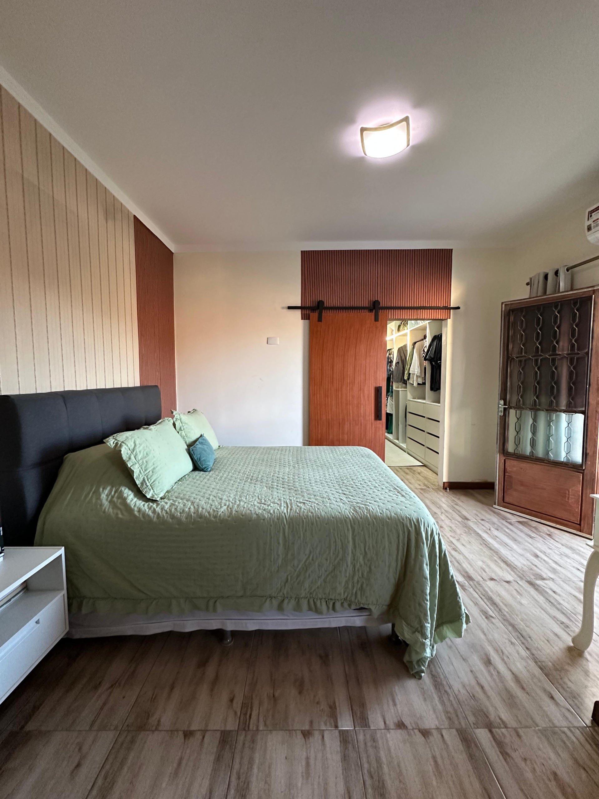 4b53dc19-b998-4494-ac8f-b94a04c0e586