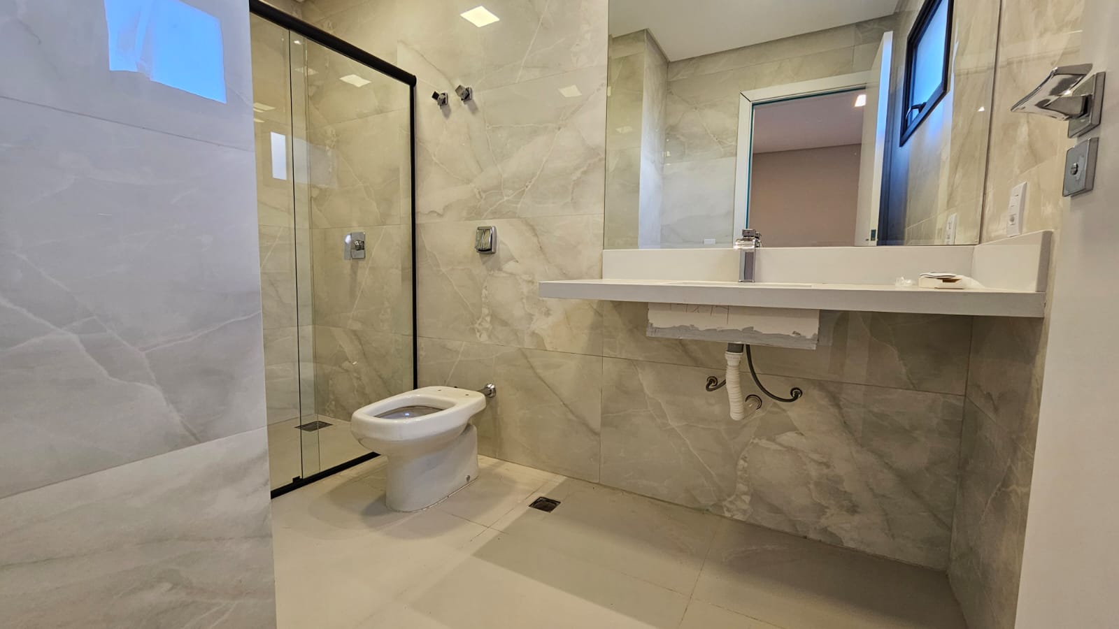 63279760-42e3-4f1f-afe0-f7eafa95c2f0