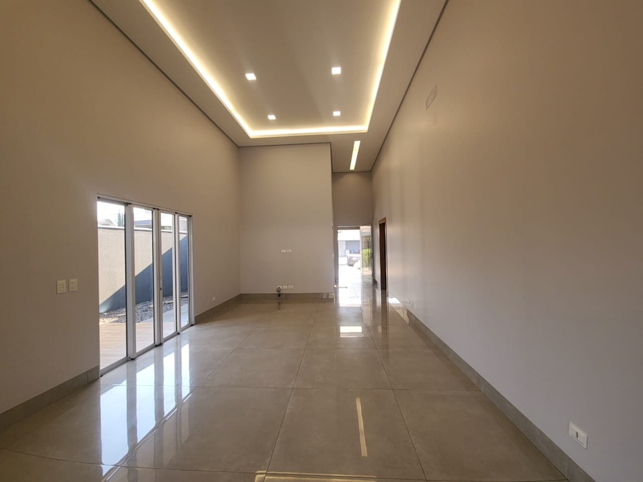 6e39ace5-2709-48f4-9afd-4bb251e34db6