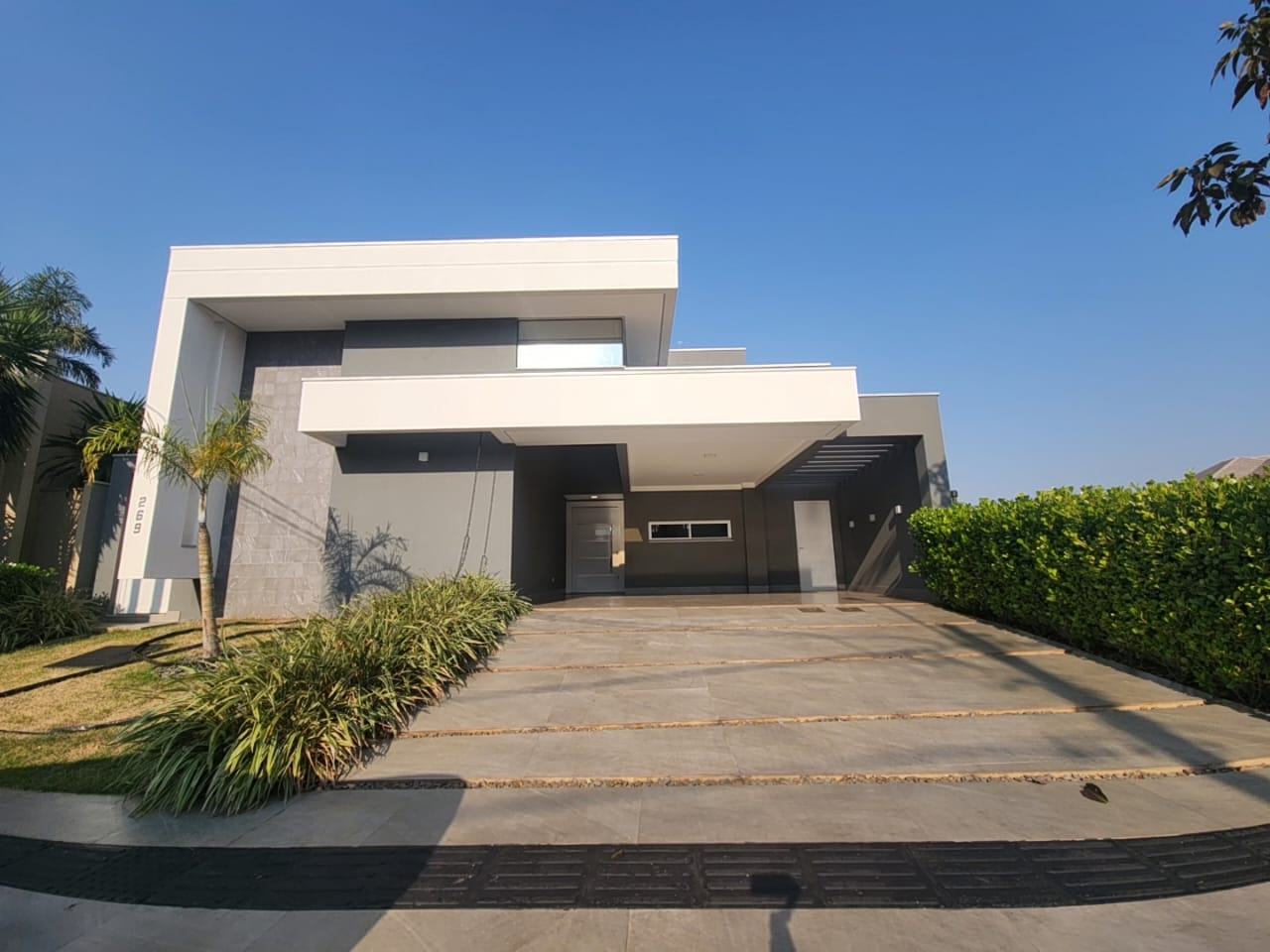 734b7e2e-7e7f-4af5-987b-bd16a38d8364