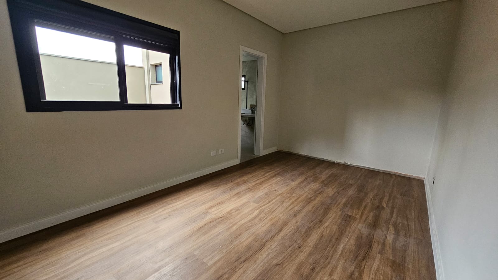 75caadf3-b5fd-4640-acbd-2fd7ffef1949