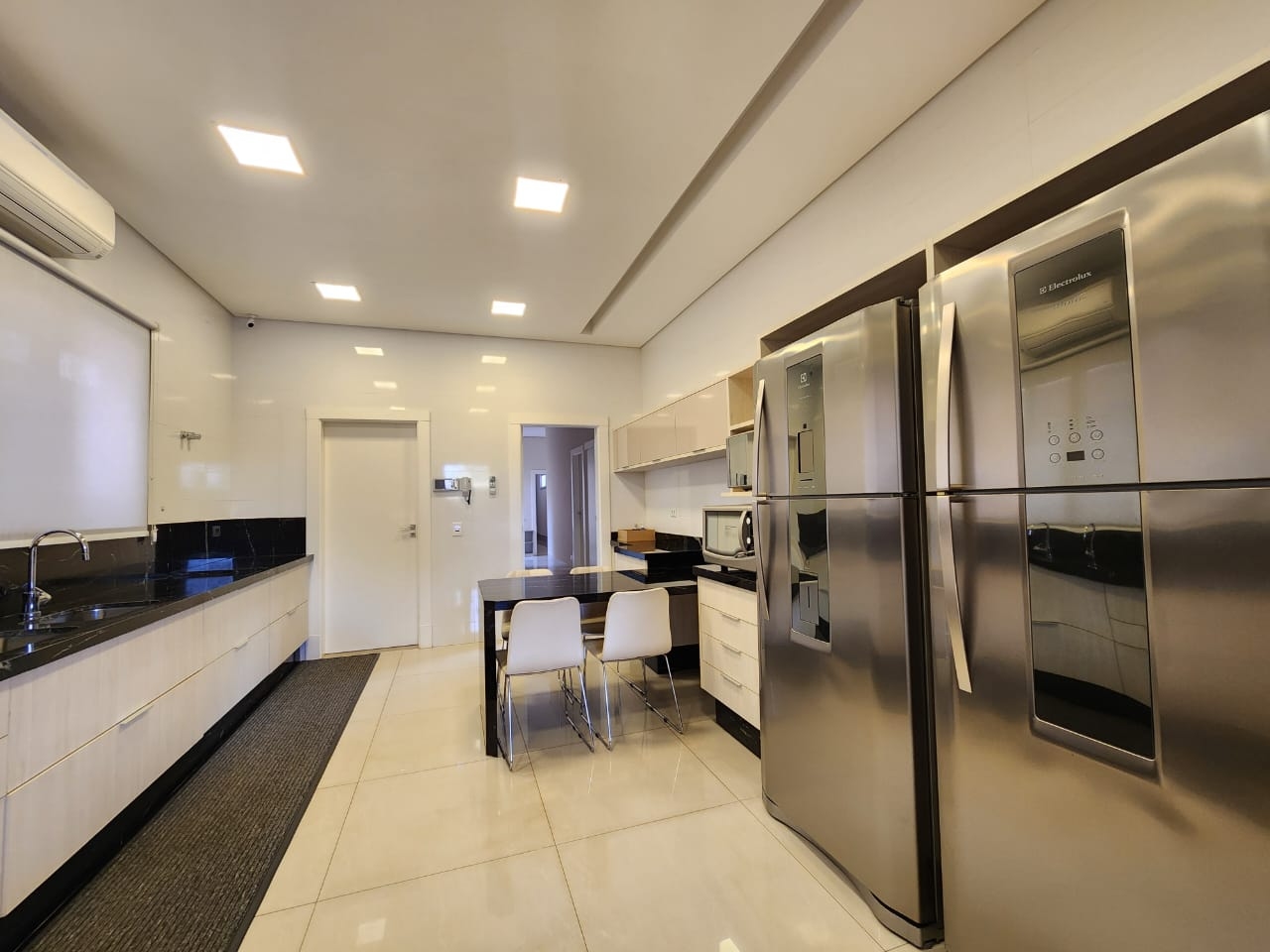 7d2c2a34-f53f-4644-979c-2cd3b5744a57_Easy-Resize.com