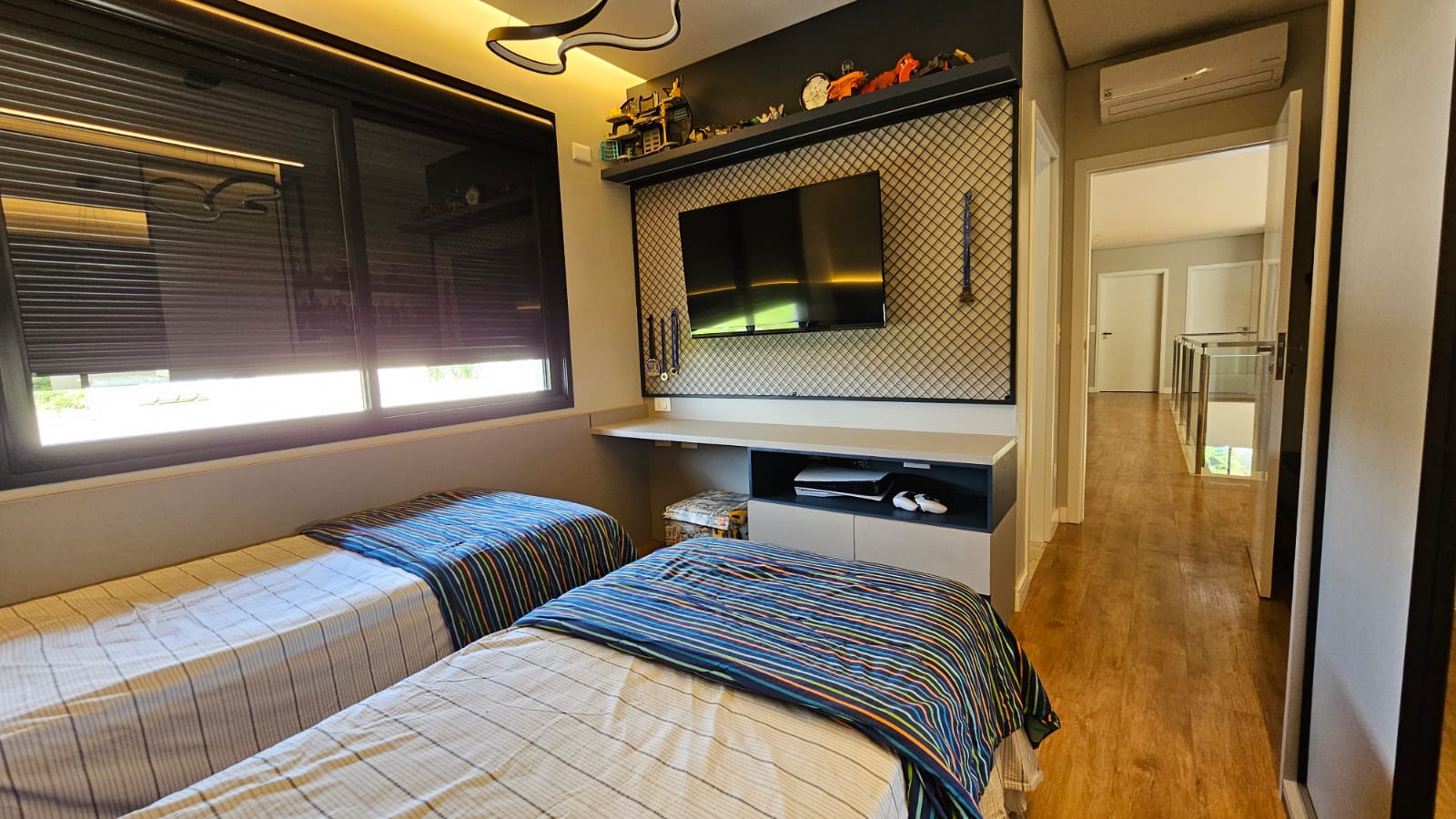 82efe8c9-6c2d-4c68-9dc9-d6d9f6c6d607