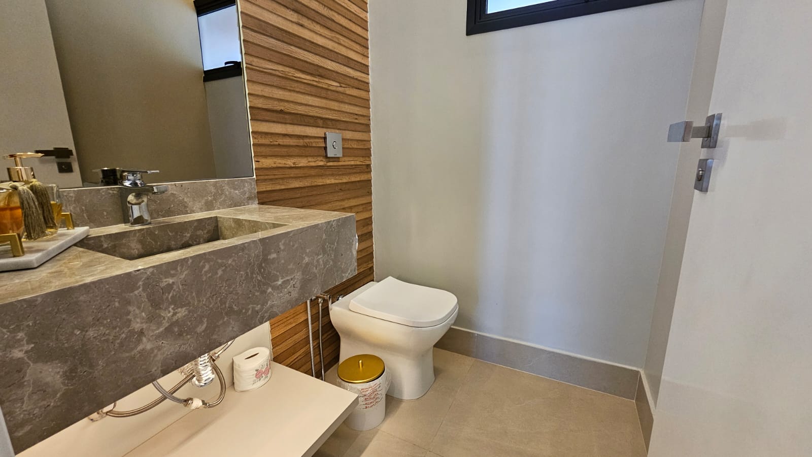 8778c7d0-574e-42f7-9aa6-54c3b22d9367