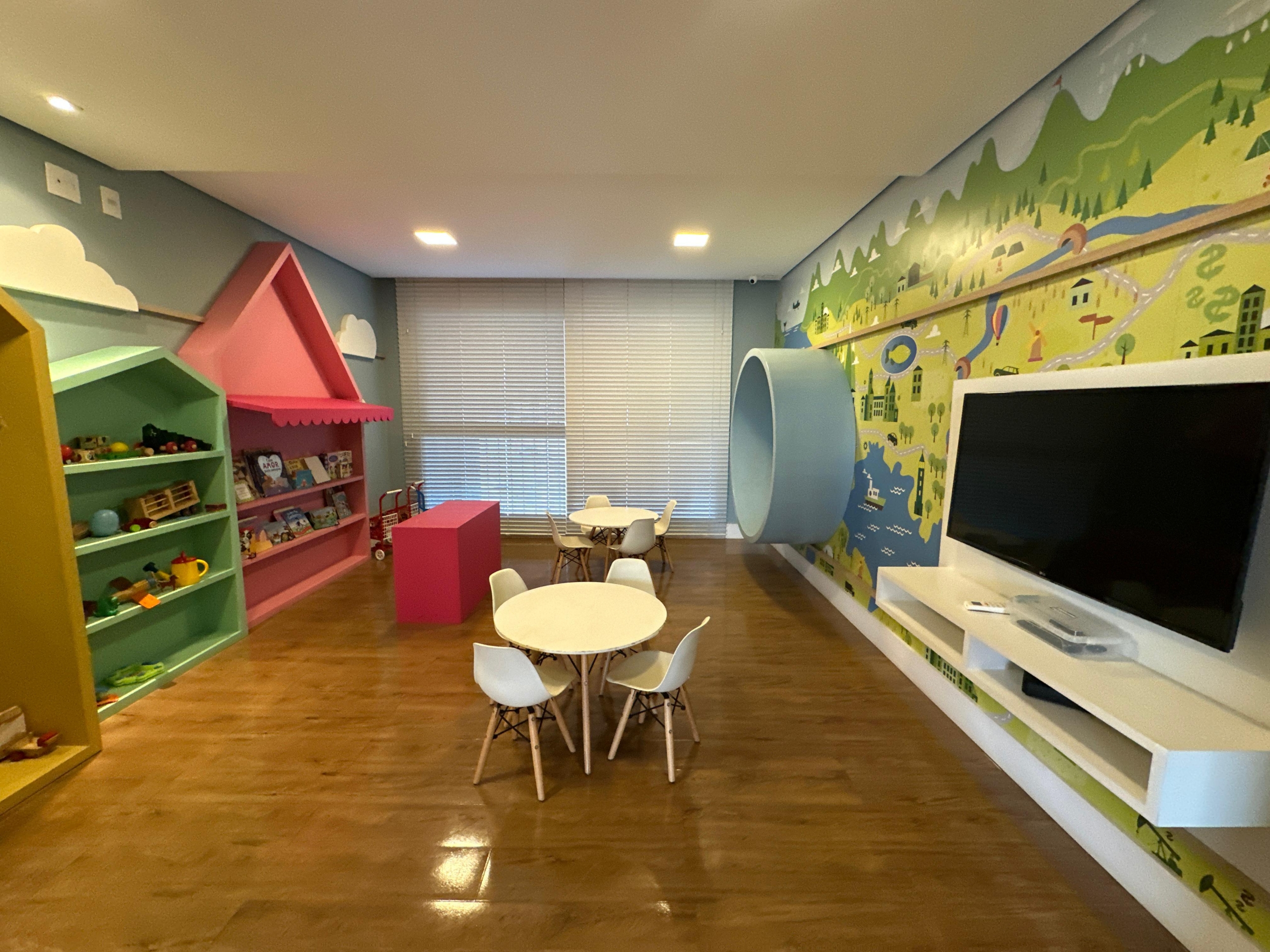 8aaa628e-e57a-4897-80ca-299df4e61748