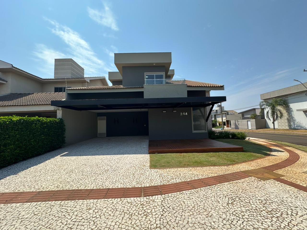 WhatsApp Image 2025-10-10 at 14.02.34_Easy-Resize.com (1)