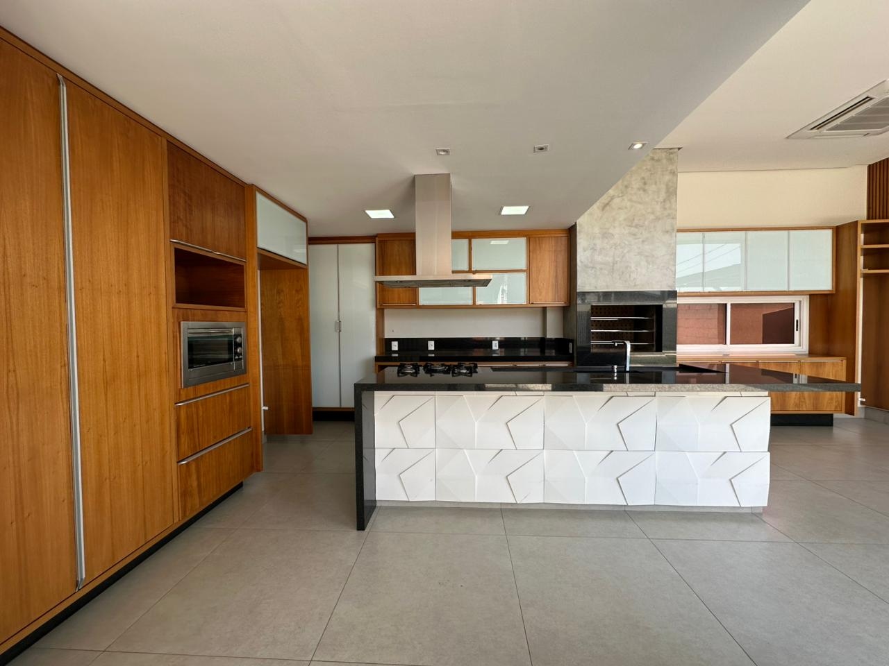 WhatsApp Image 2025-10-10 at 14.02.43_Easy-Resize.com