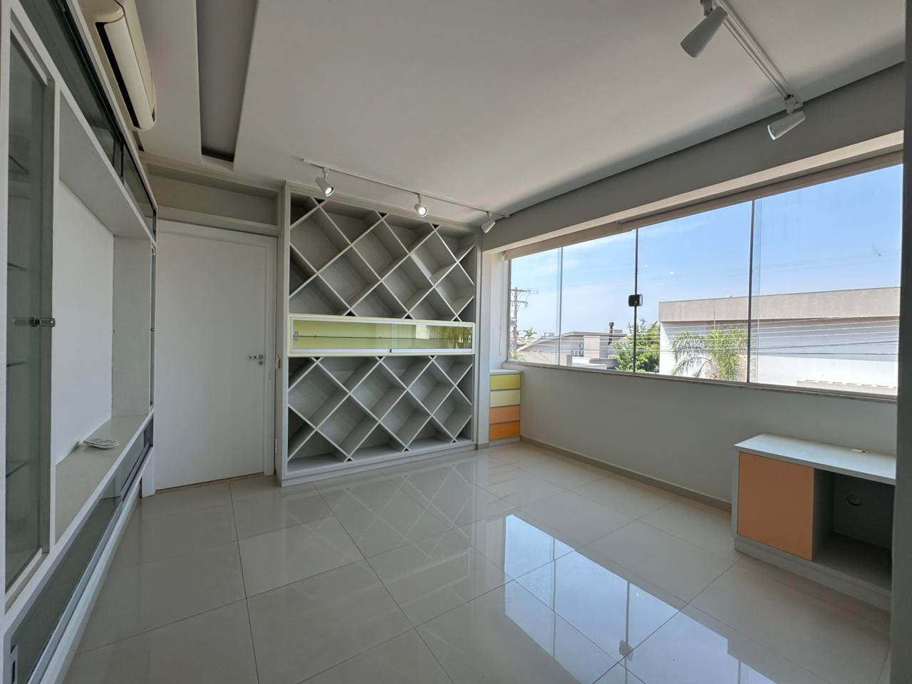 WhatsApp Image 2025-10-10 at 14.02.49_Easy-Resize.com