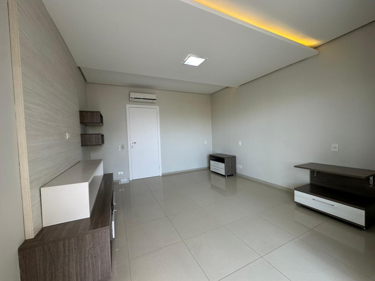 WhatsApp Image 2025-10-10 at 14.02.50_Easy-Resize.com