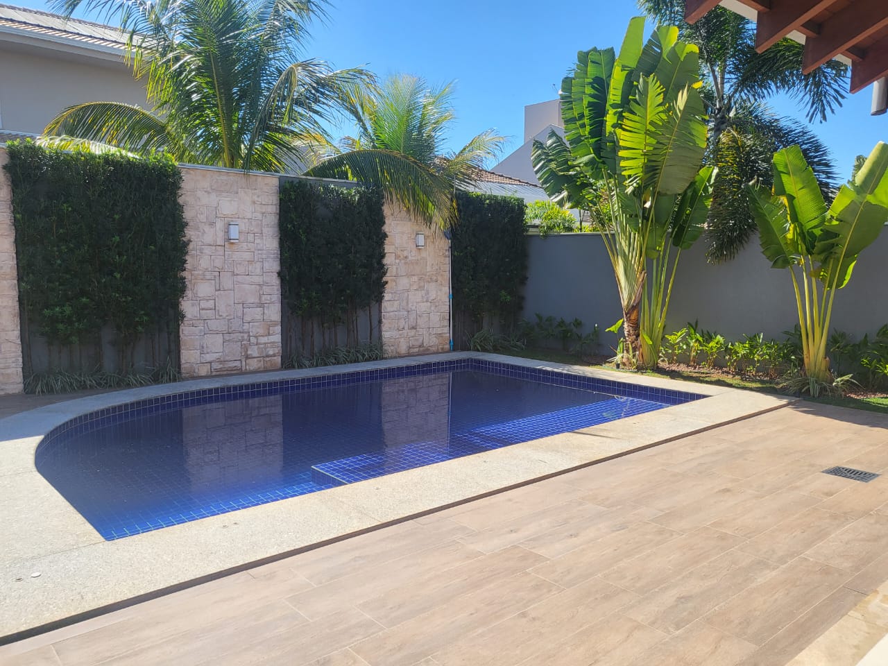 WhatsApp Image 2025-10-29 at 18.18.03 (1)