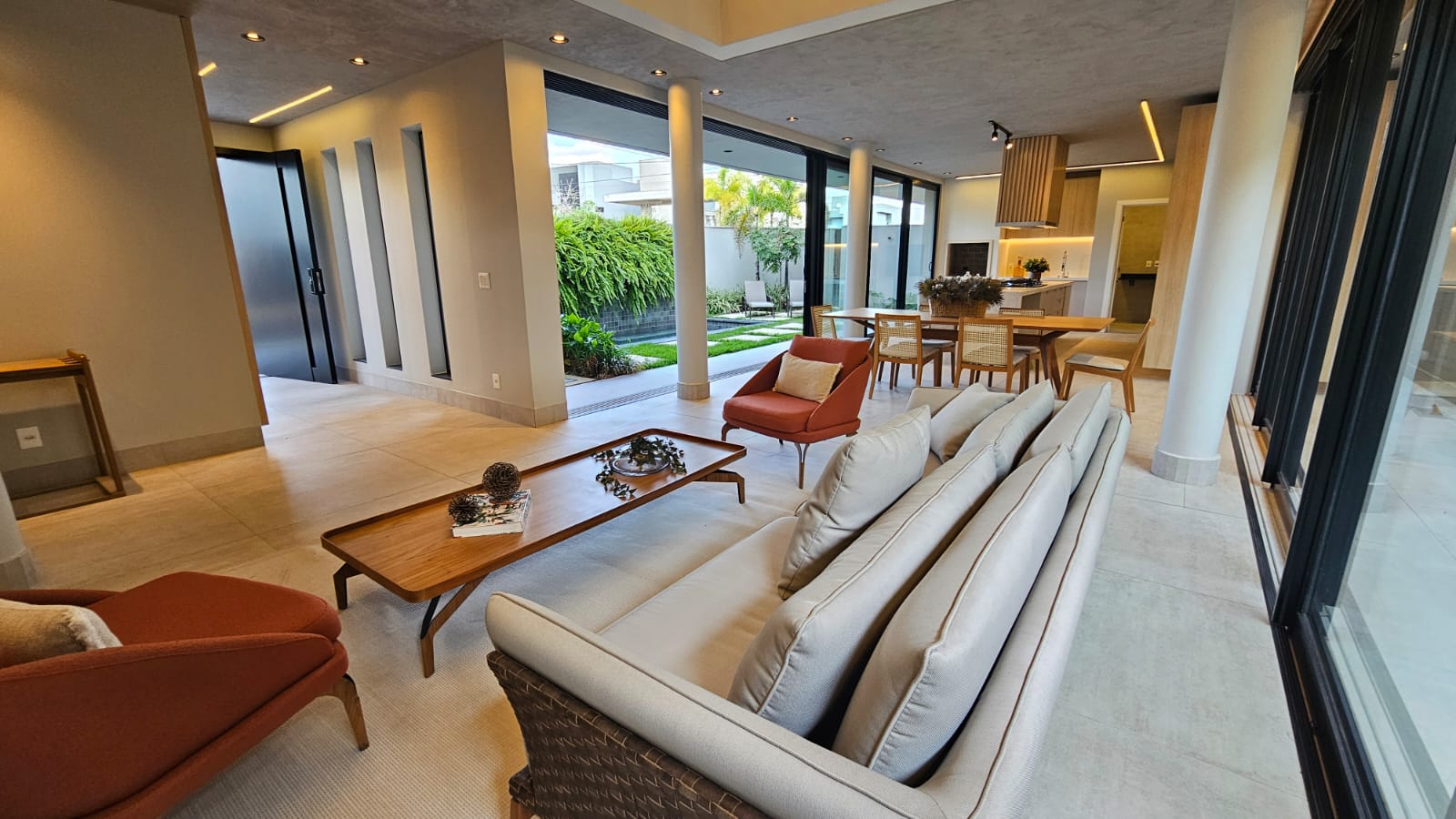 WhatsApp Image 2025-11-03 at 12.15.04