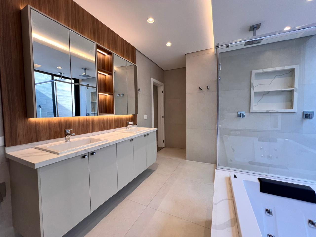 WhatsApp Image 2025-11-03 at 12.22.53 (1)