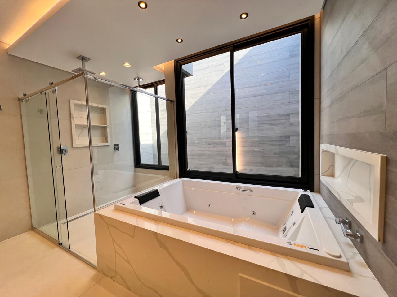 WhatsApp Image 2025-11-03 at 12.22.53 (2)