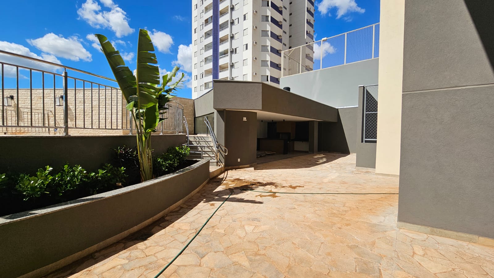 a73be102-89ca-4095-a5f9-07d5f0e7518f