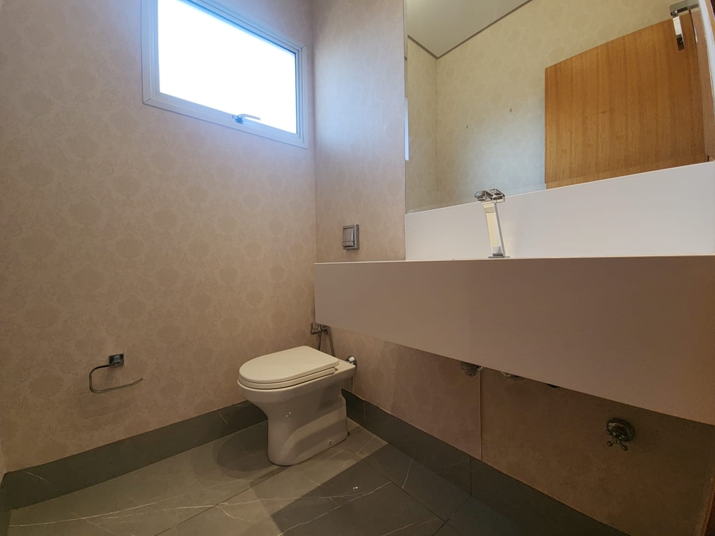 a8d69b0c-d502-4321-be30-3a06f709d265