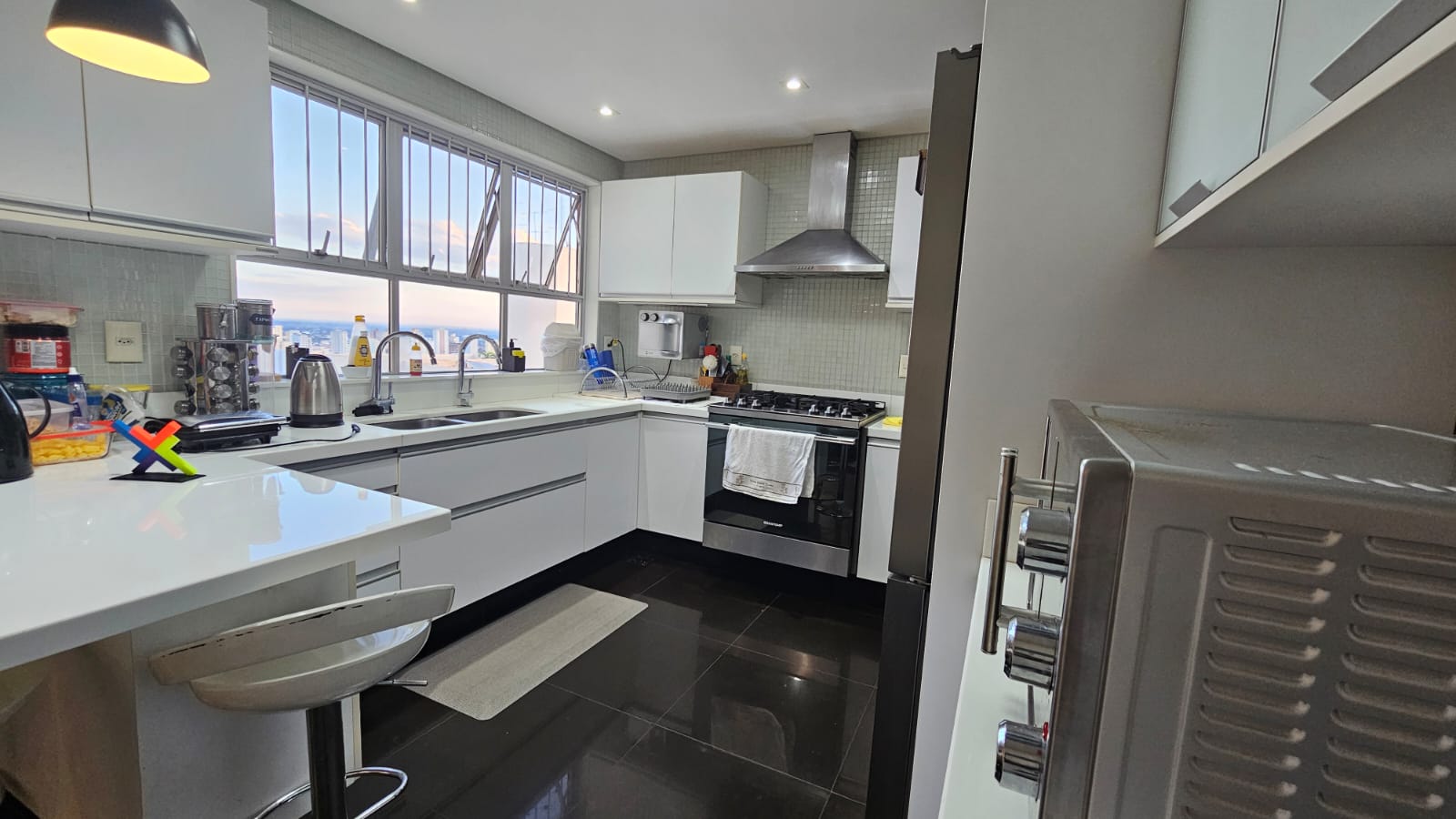 b0443e72-e40d-49f4-ba31-484b3f99be3d