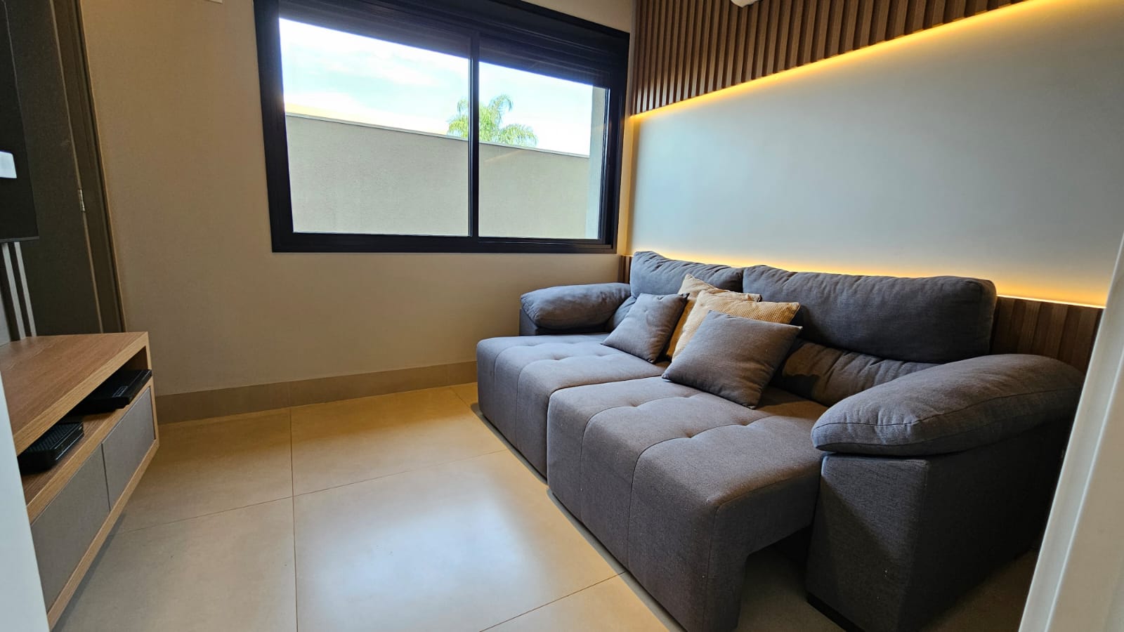 b58b8f6d-ab7a-45d4-a007-9ebd116e80c8